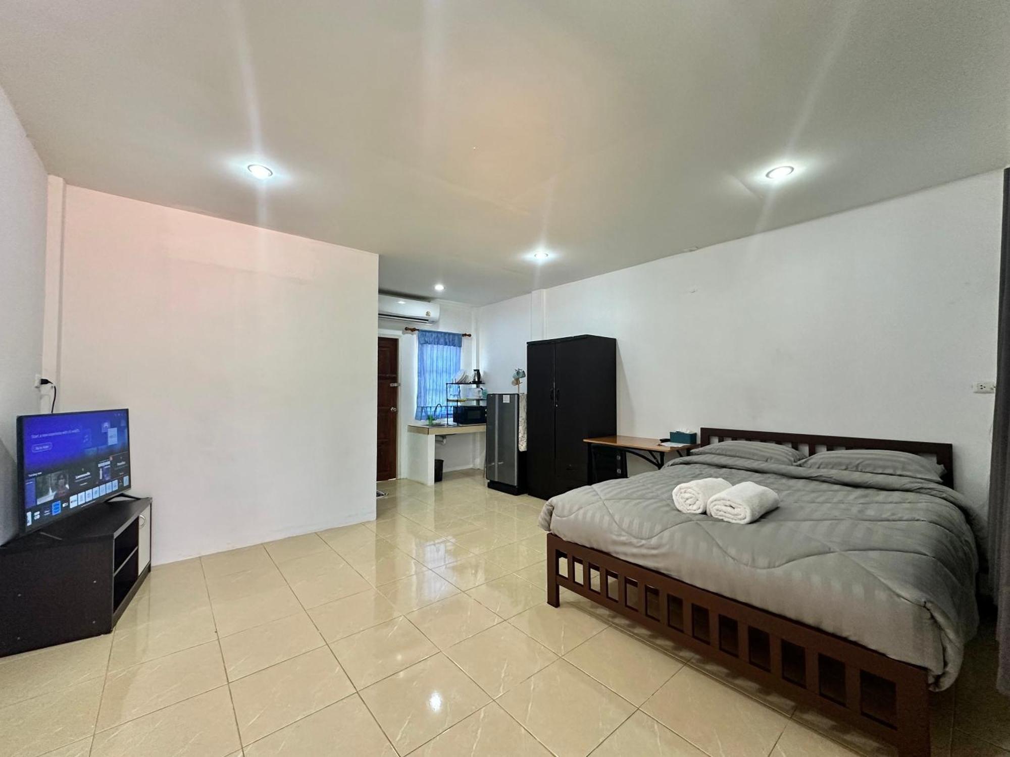 Bangtao Corner Apartment *