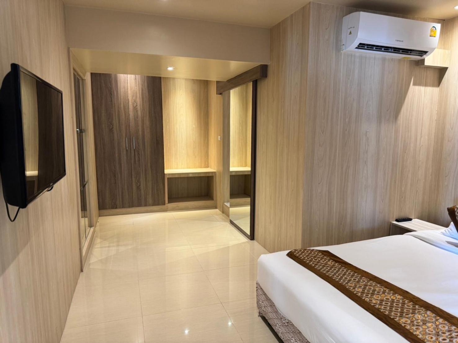 Minium Phuket *