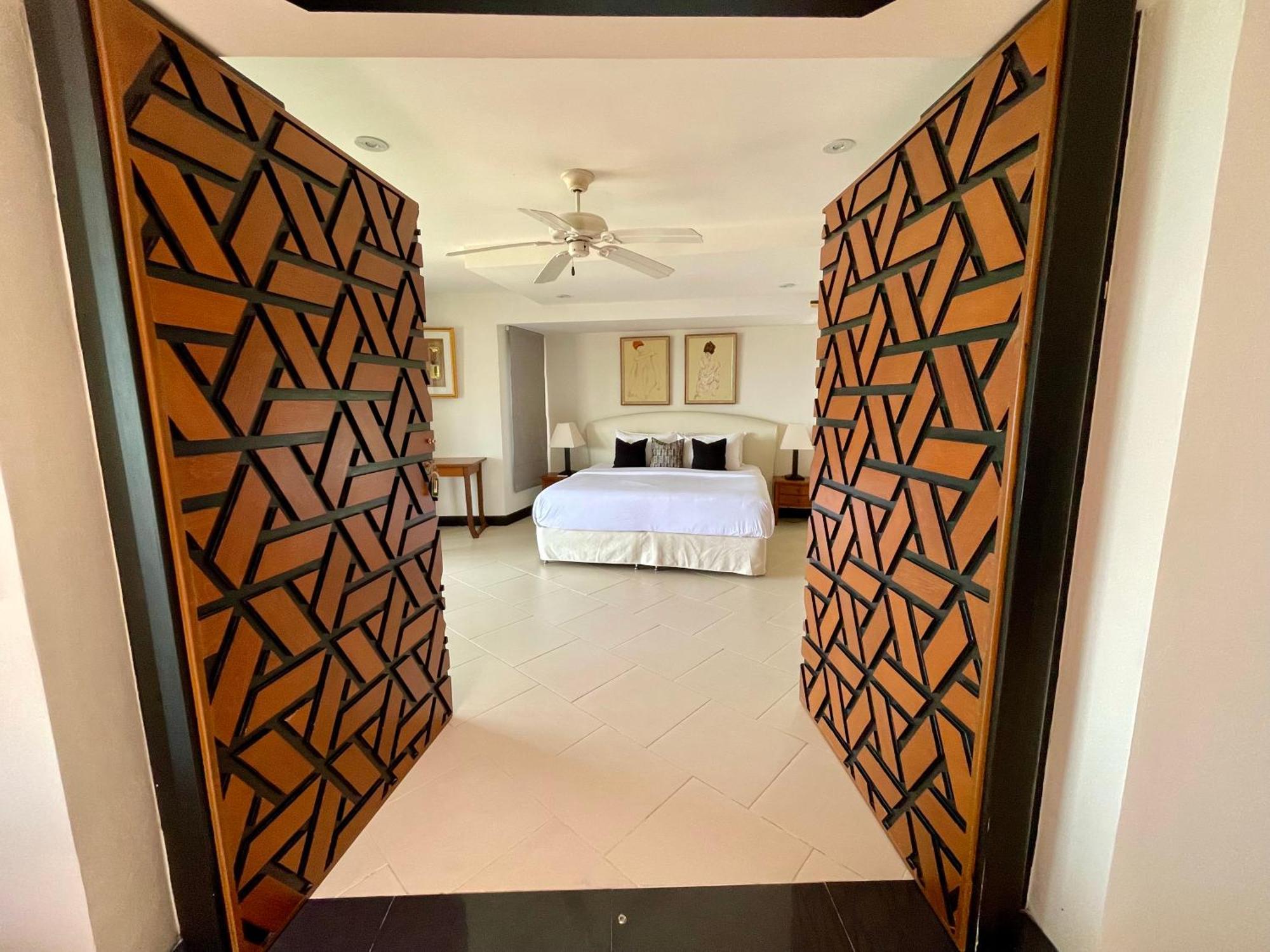 Sea View Sanctuary Apartment Kata Beach (Phuket)
