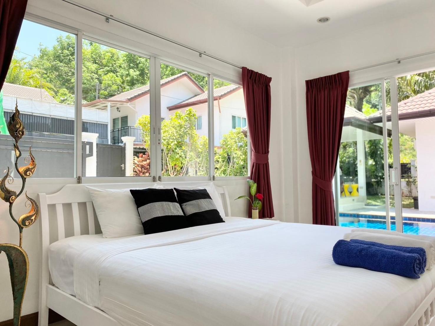 Phikun 4 Bedroom Private Pool Chalong