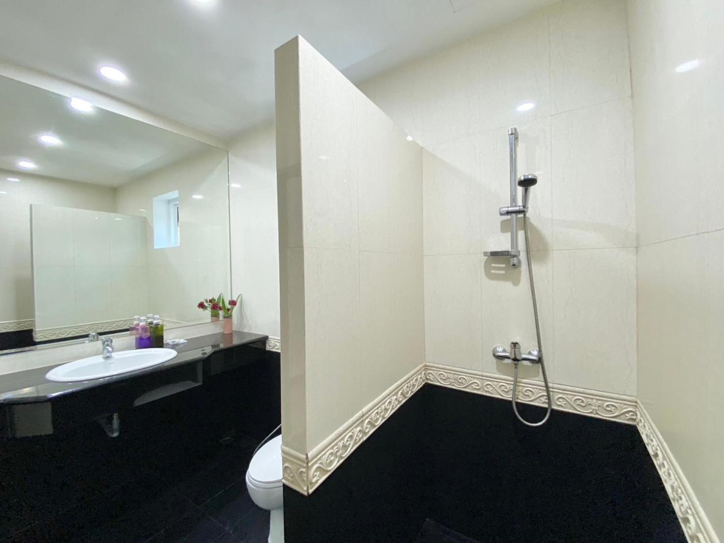 Phikun 4 Bedroom Private Pool Chalong