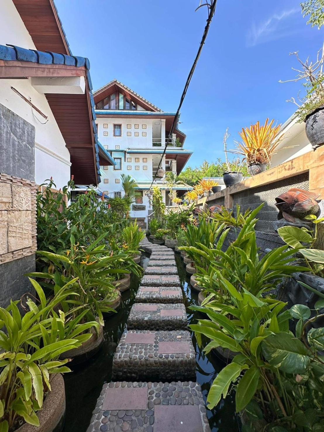 Talay Naiharn Hotel Rawai