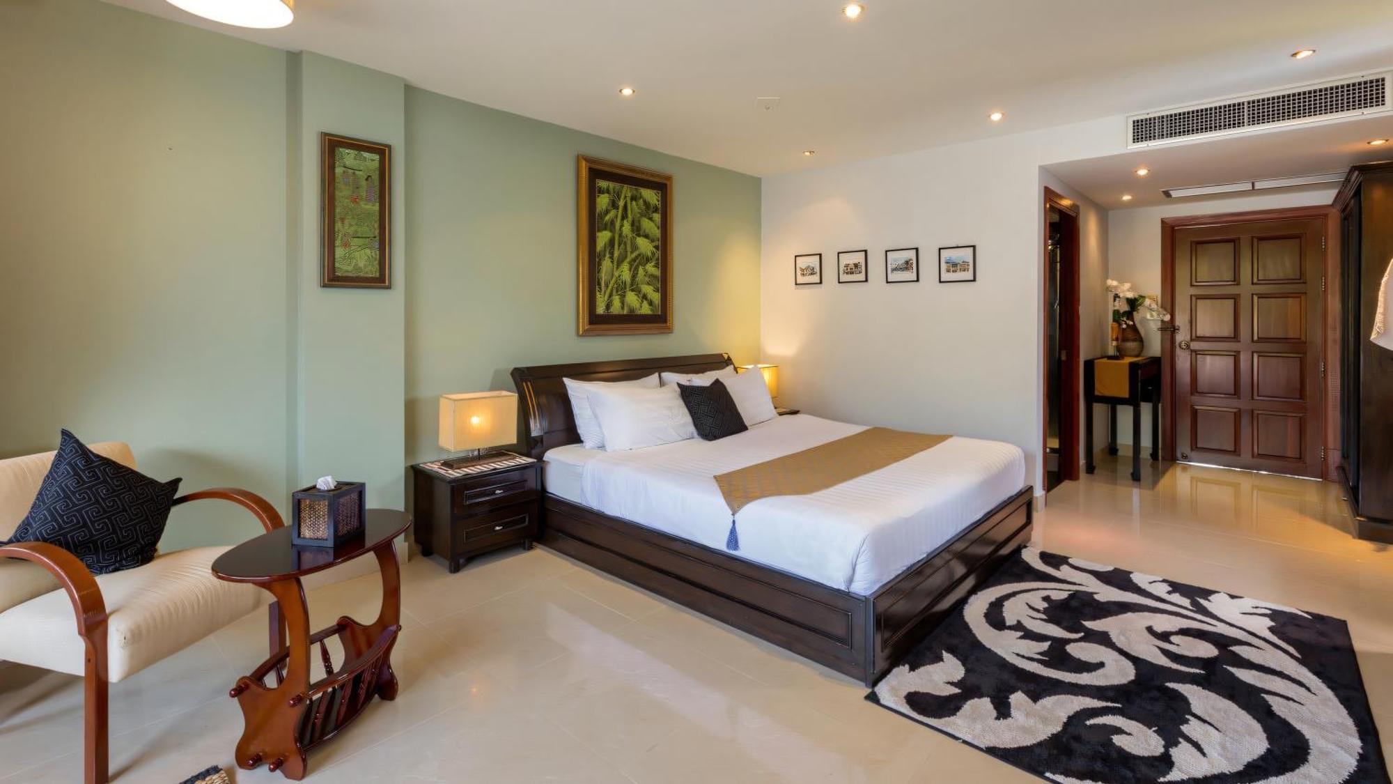 Talay Naiharn Hotel Rawai