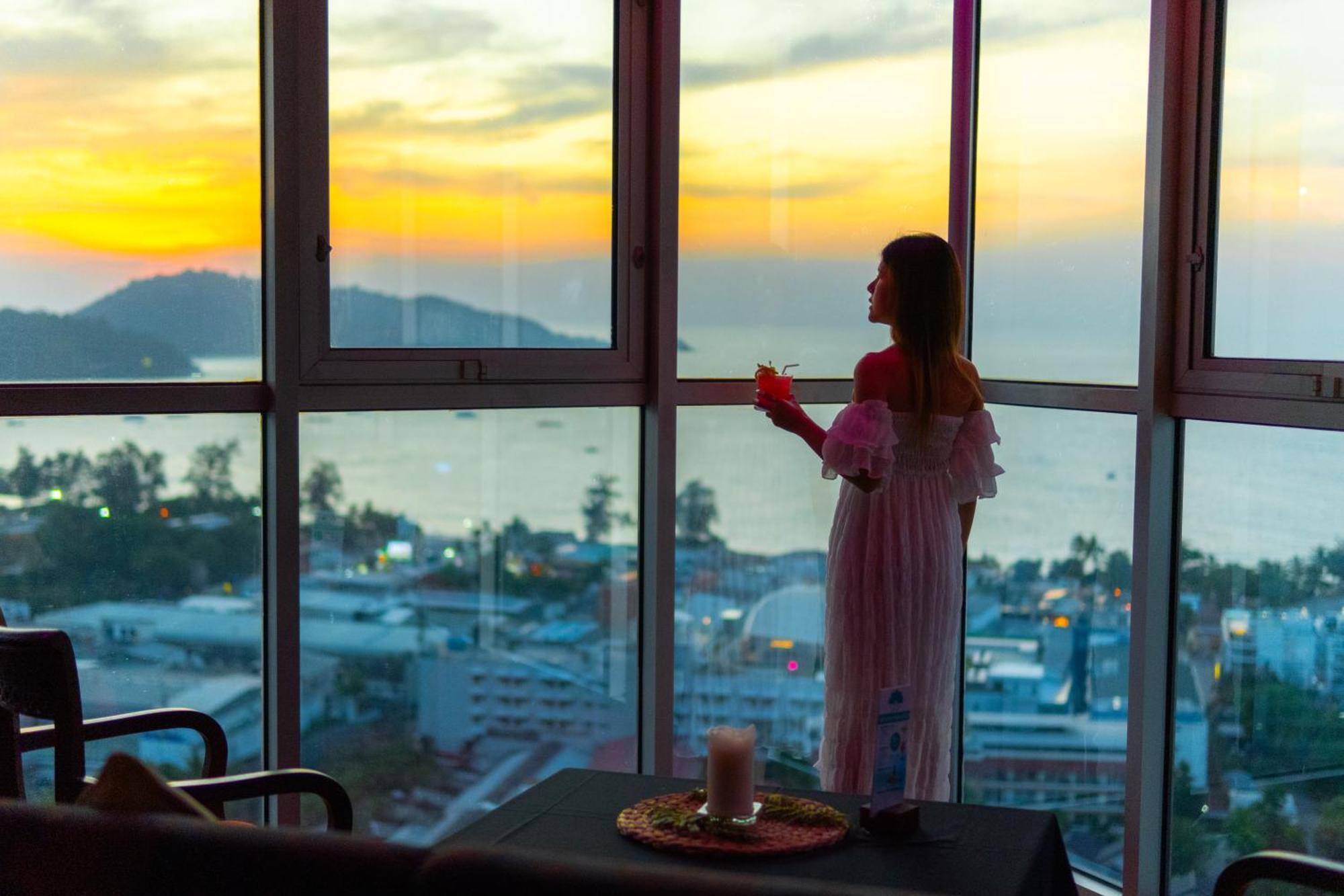 The Royal Paradise & - Sha Extra Hotel Patong