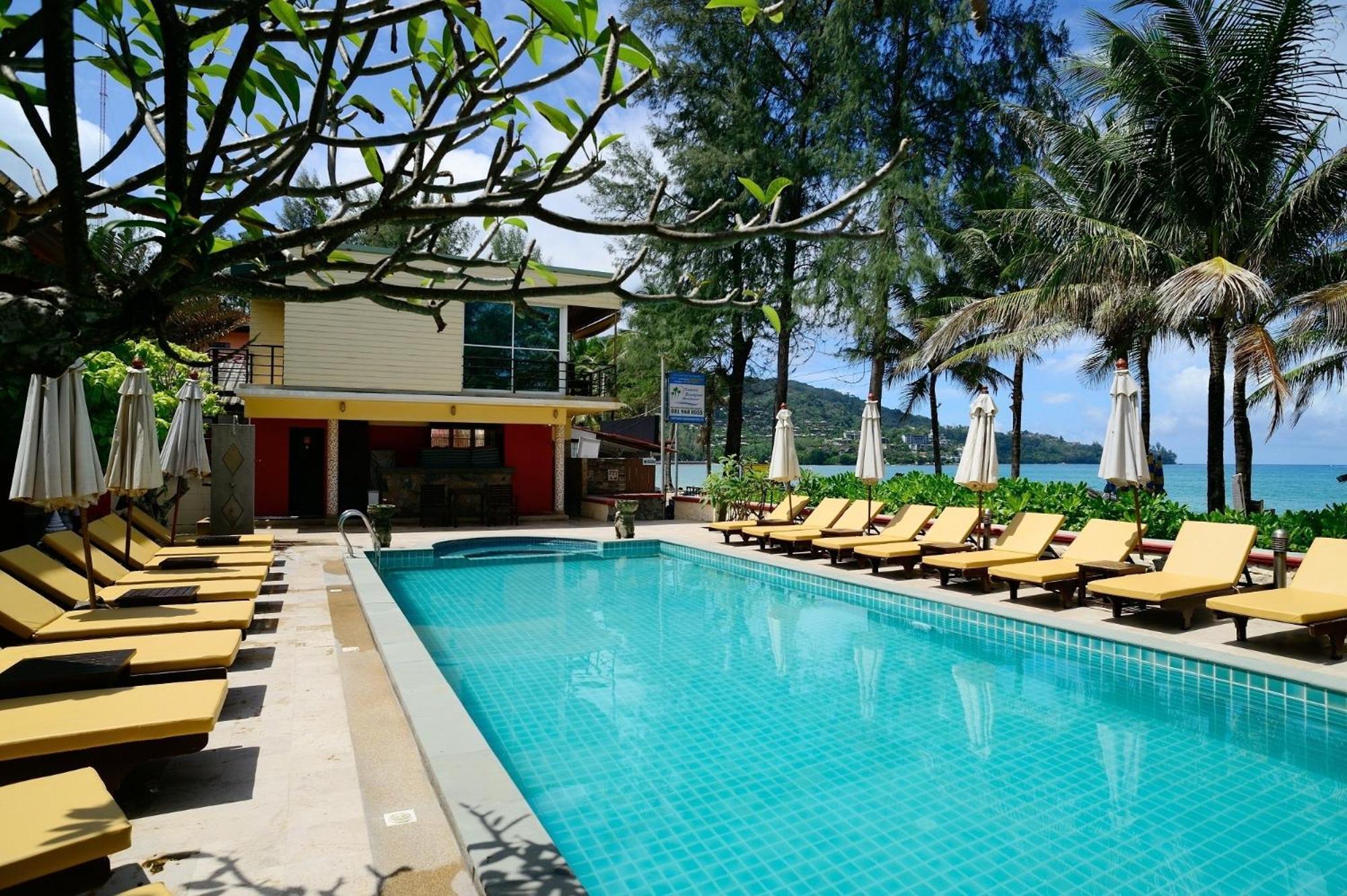 Hotel Beachfront 3*