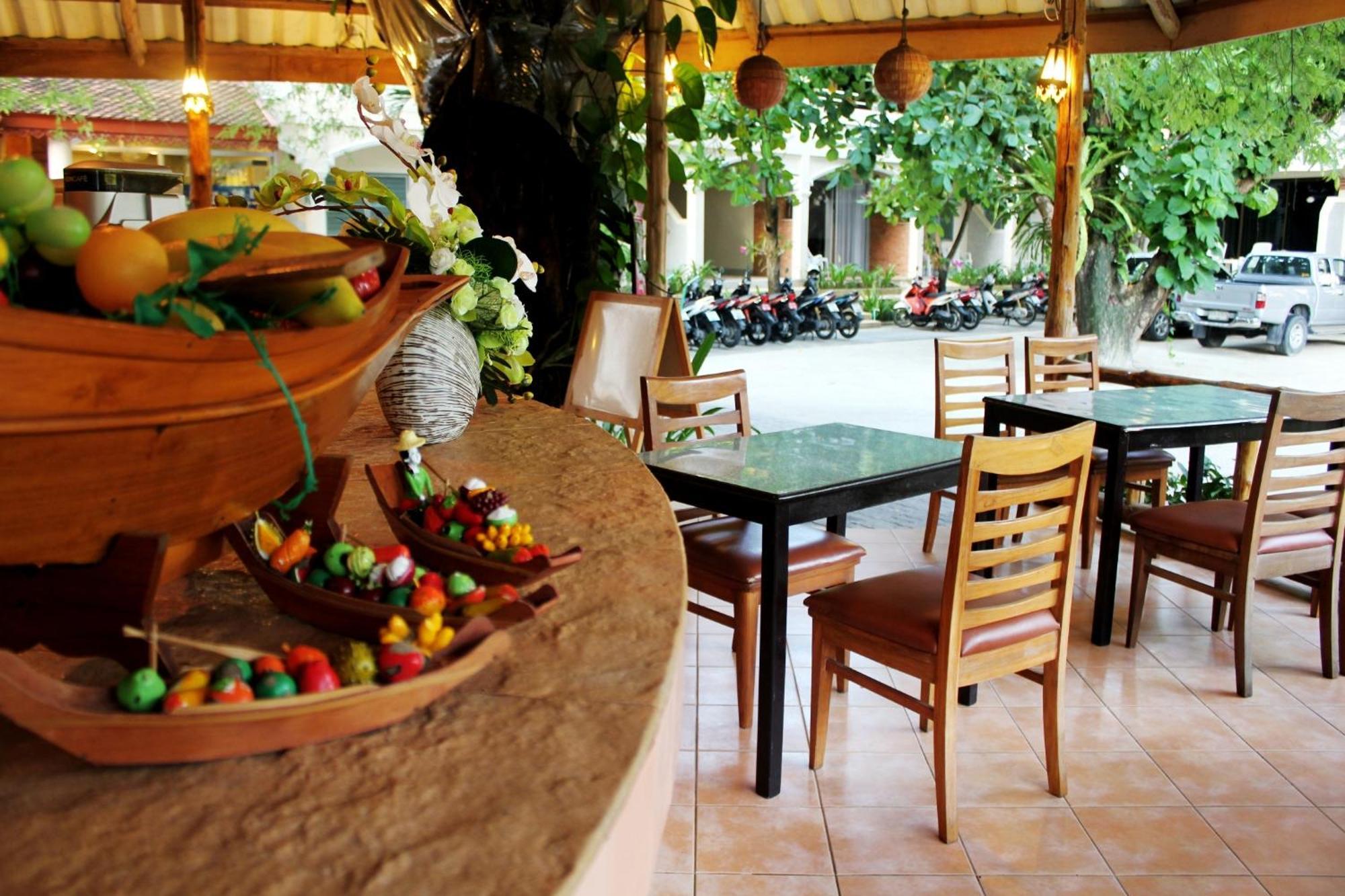 Hotel Baan Pron Phateep 3*