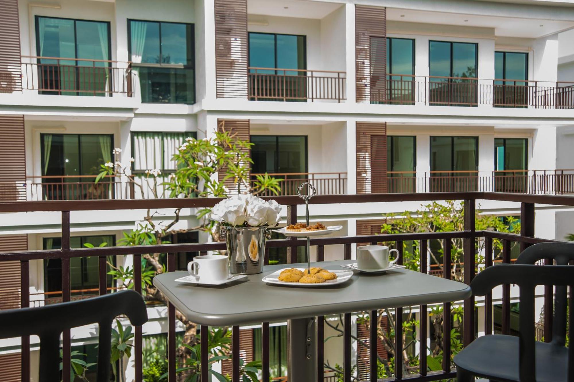 Apartment The Title Kr Beach Condotel Rawai