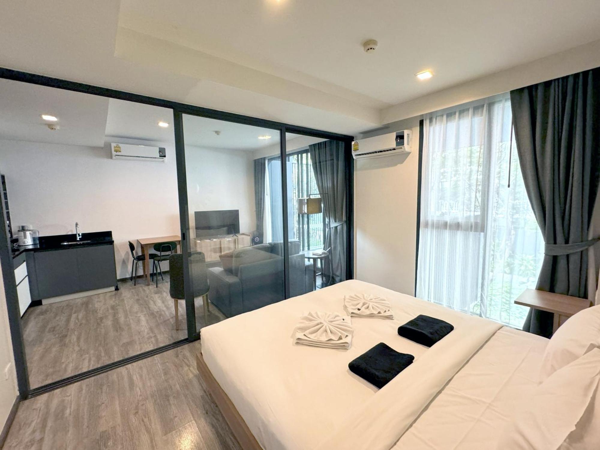 Apartment The Deck By Lofty Patong