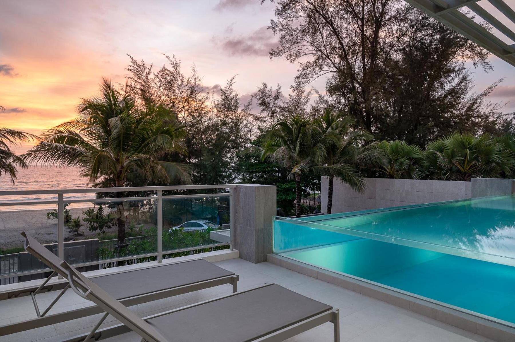 Beachfront Residences - Stunning Sea And View