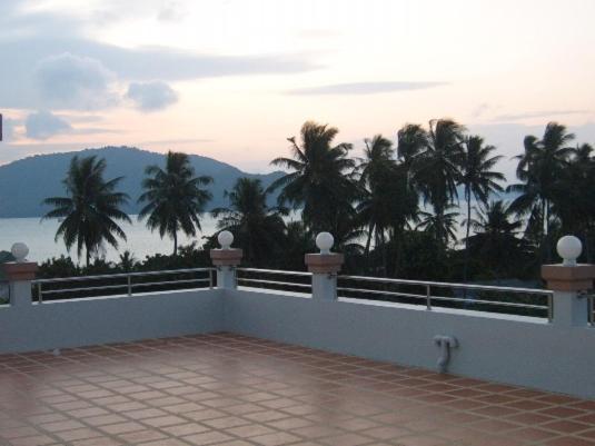 Raya Place Apartment