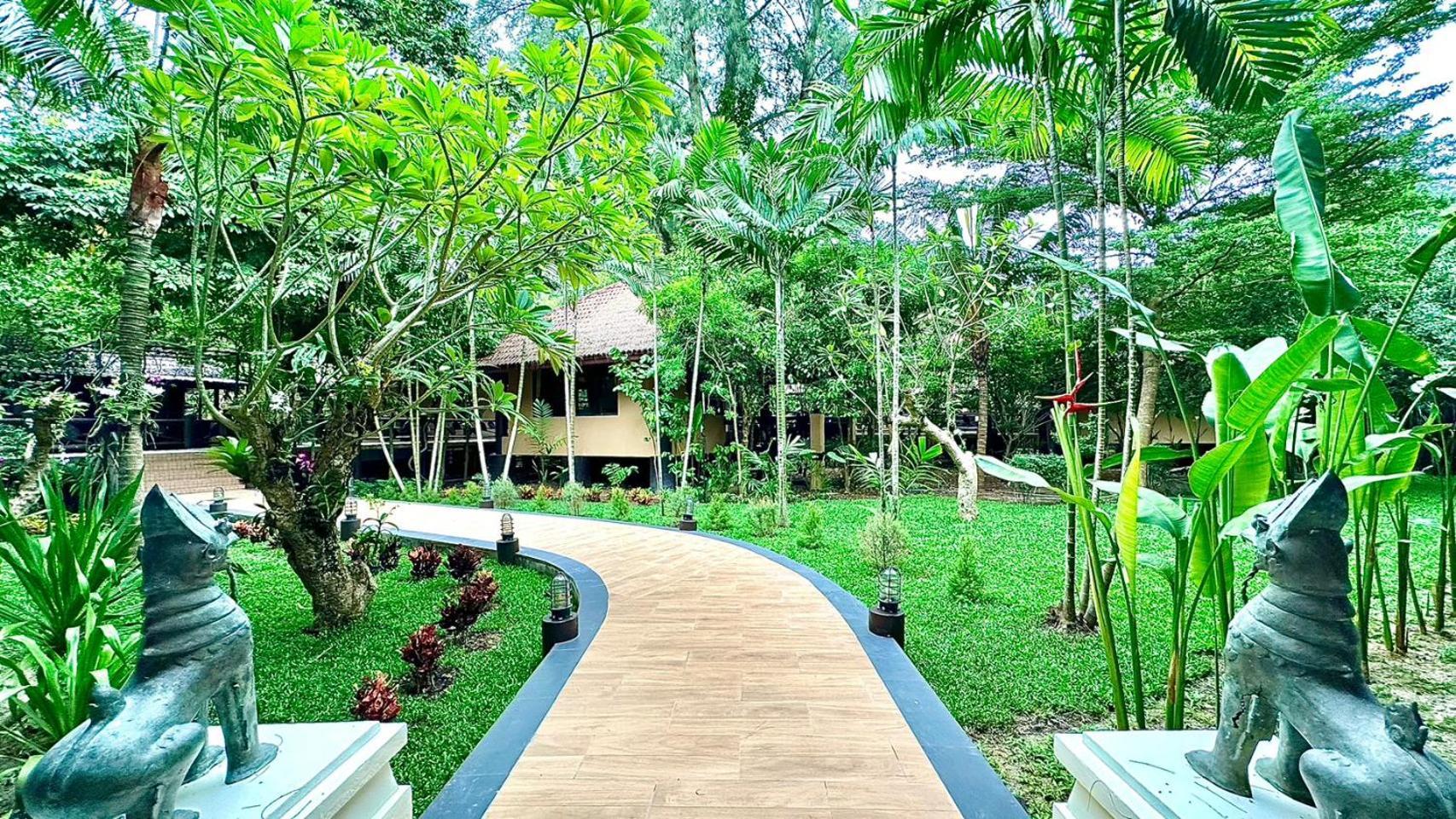 Resort Princess Beachfront - Sha Extra