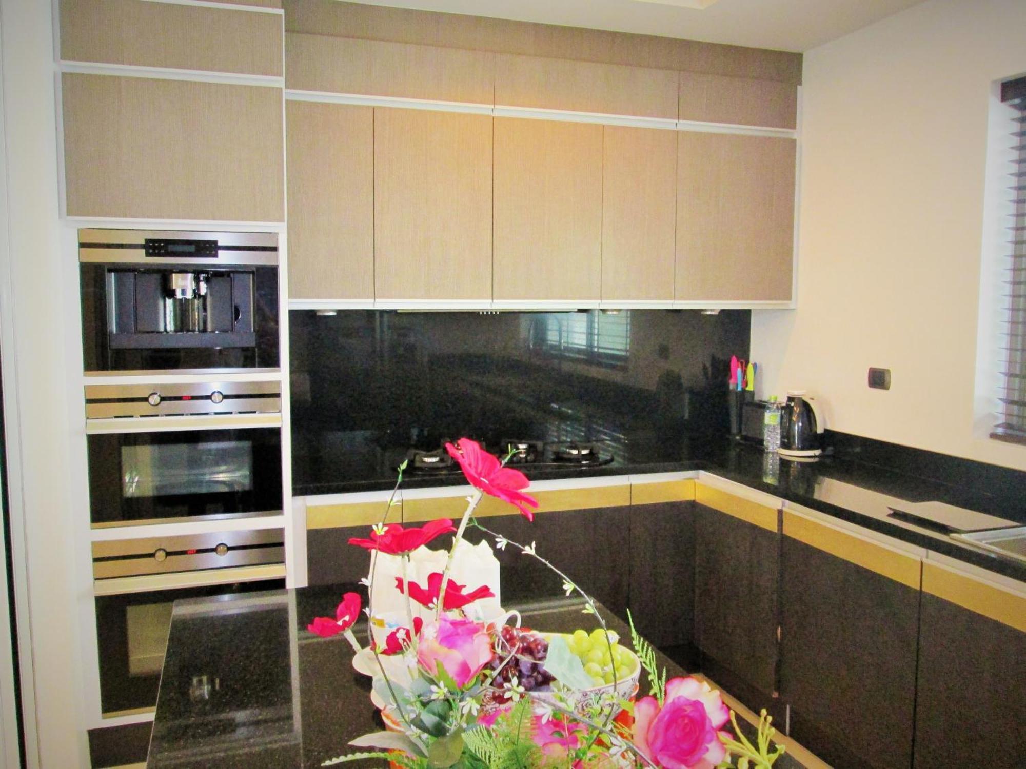 Chalong Miracle Lakeview Phuket