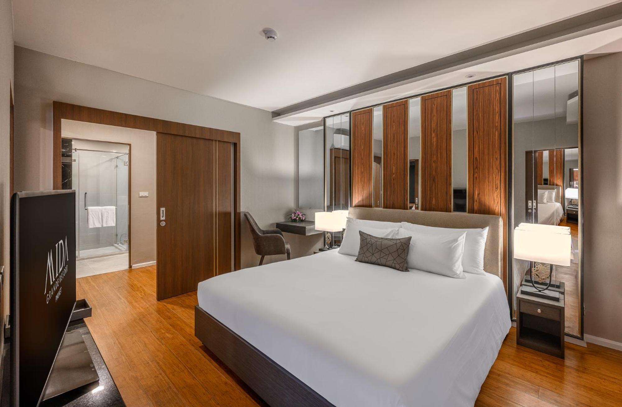 Hotel Mida Grande Phuket Official Account Praia de Surin