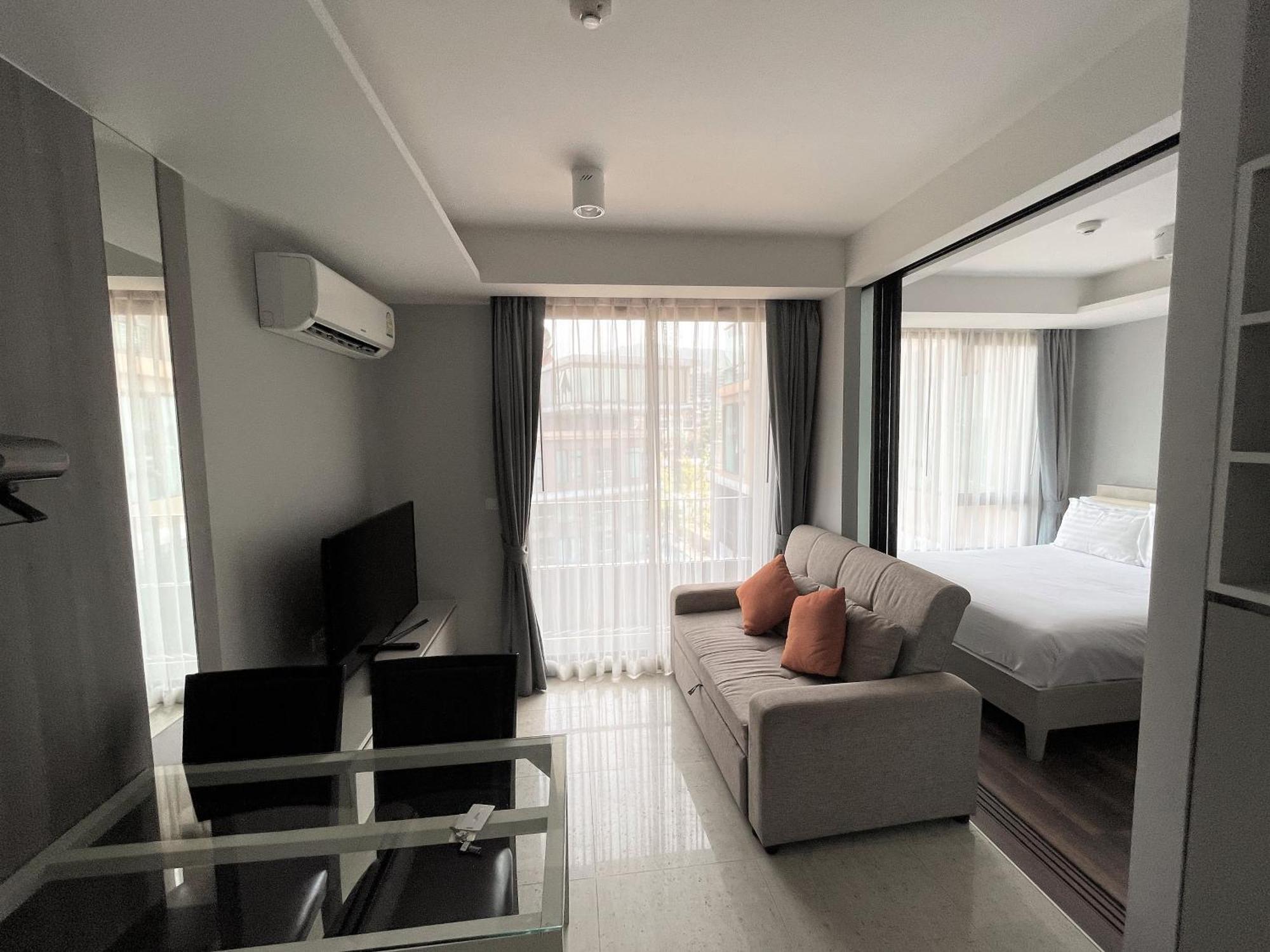 6th Avenue By Lofty Apartment