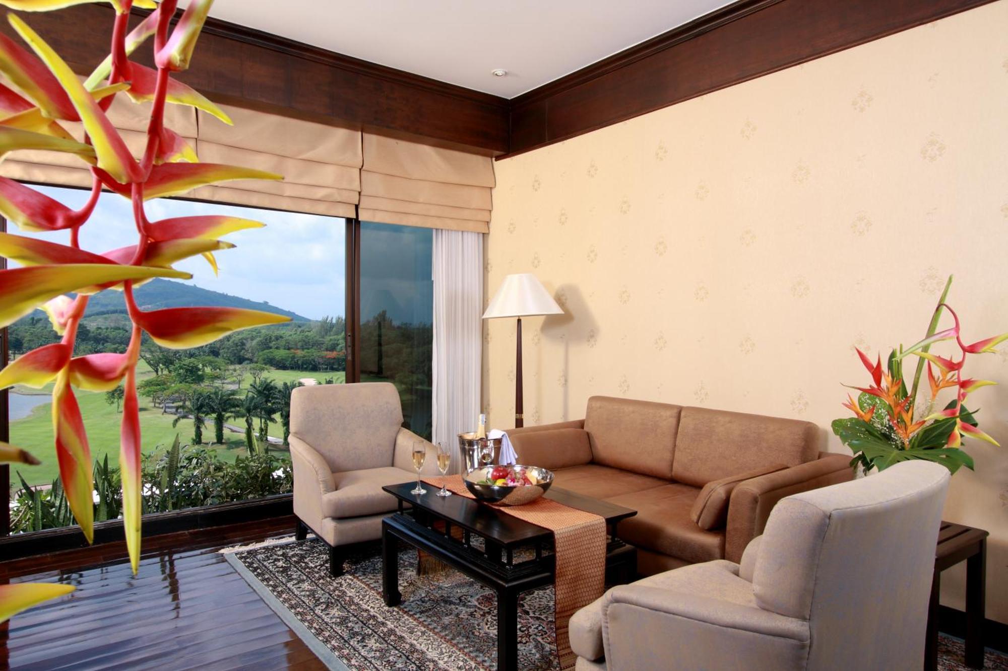 Hotel Blue Canyon Country Club *