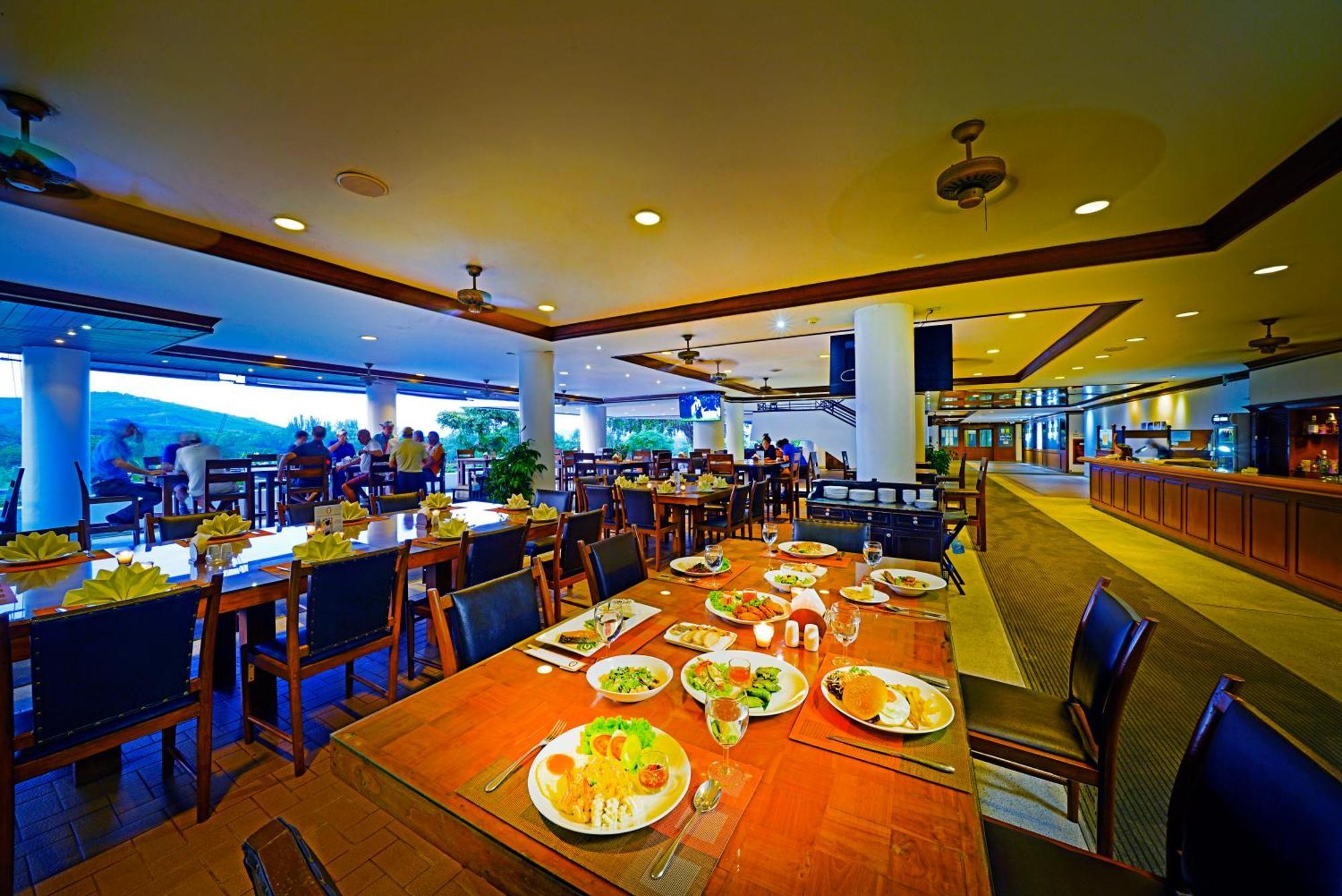 Hotel Blue Canyon Country Club *