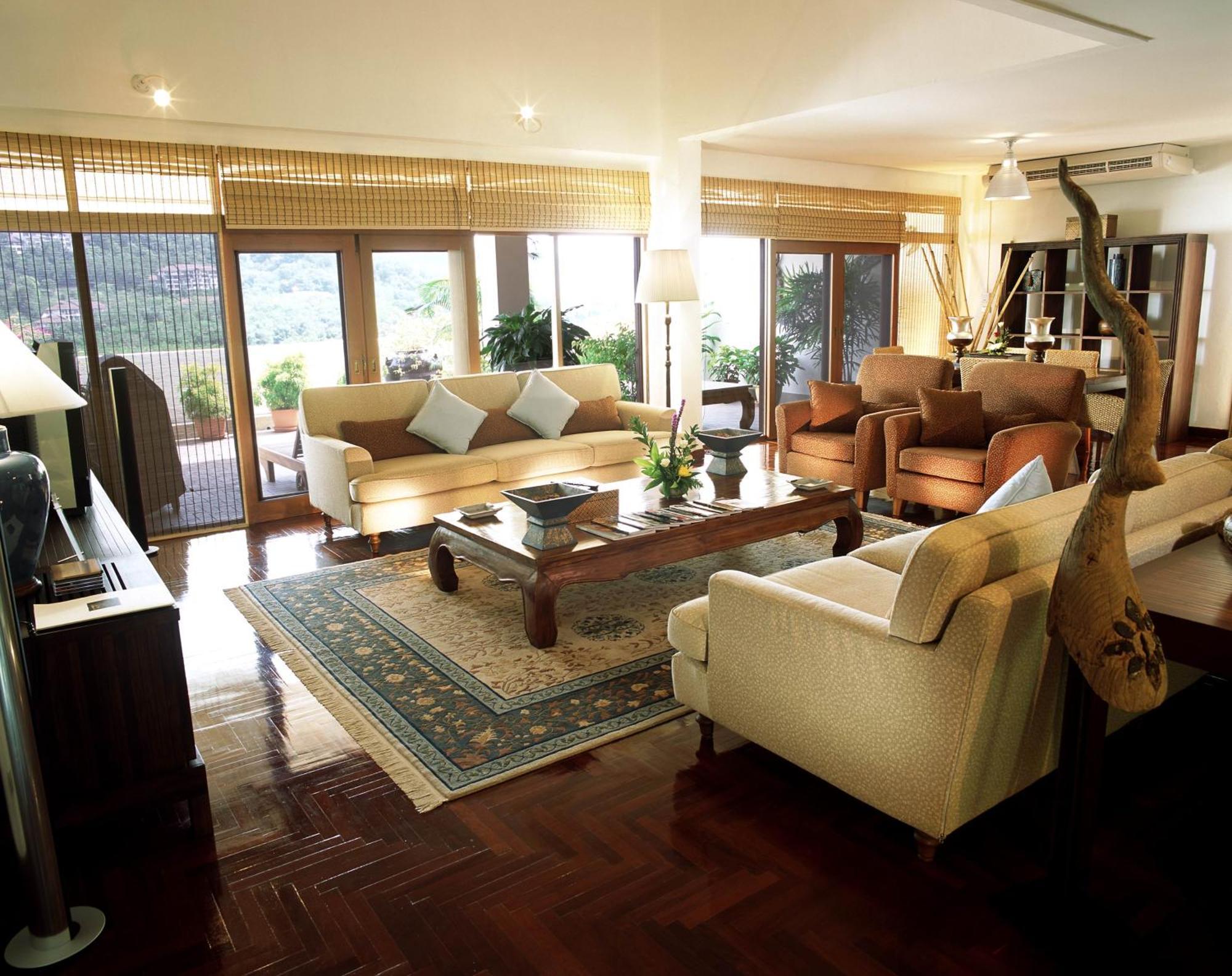 Blue Canyon Country Club Hotel