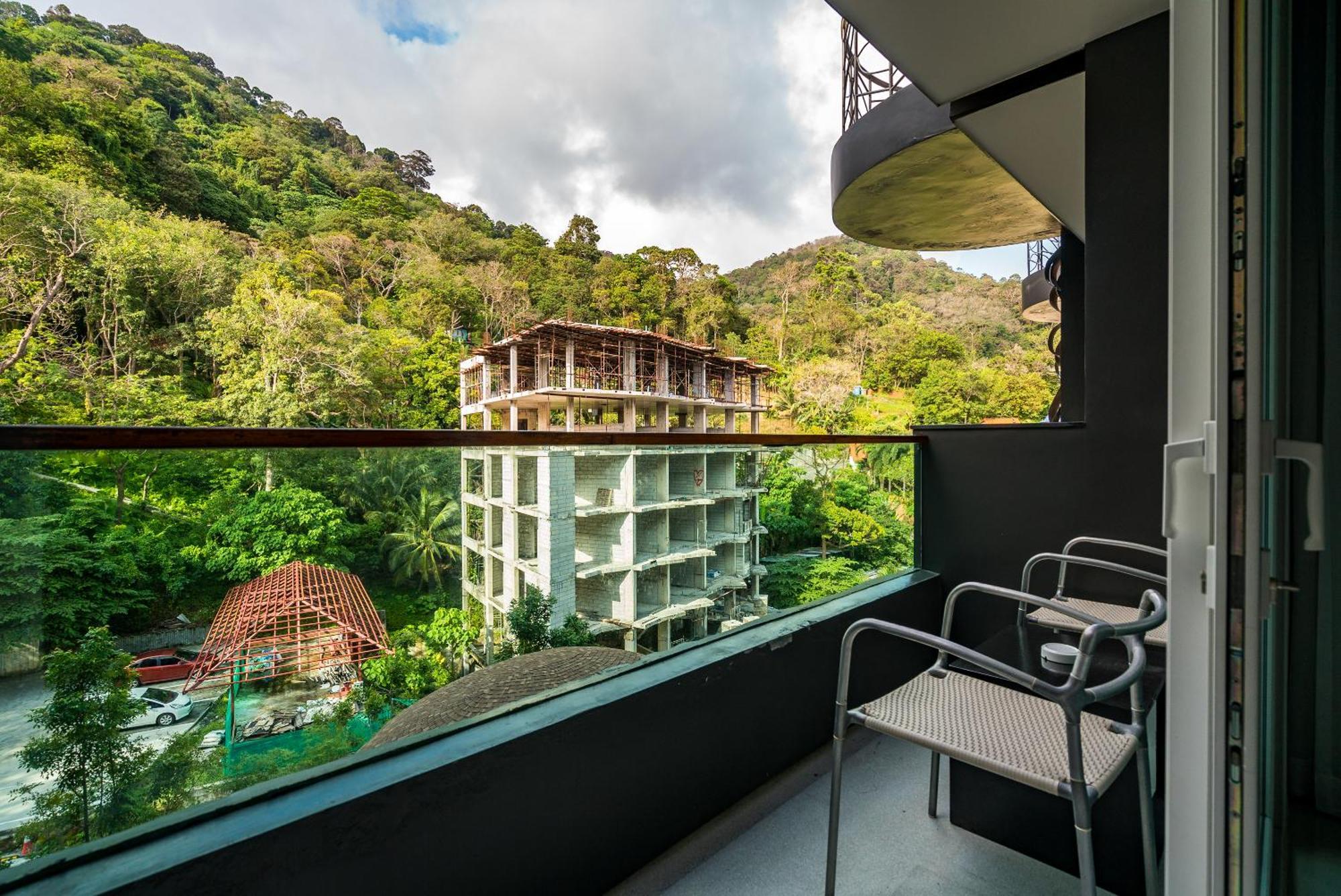 Apartment Emerald Terrace By Lofty *