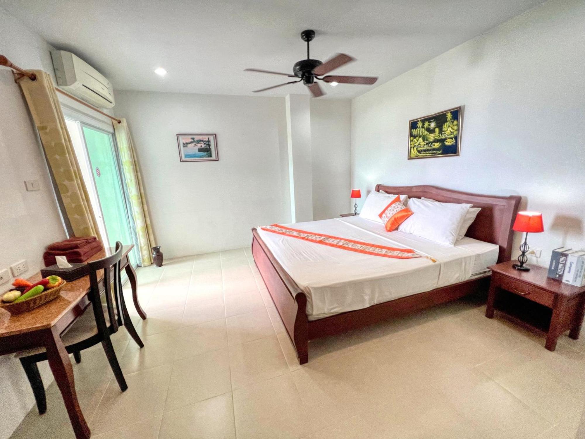 Sr Sea View 3*