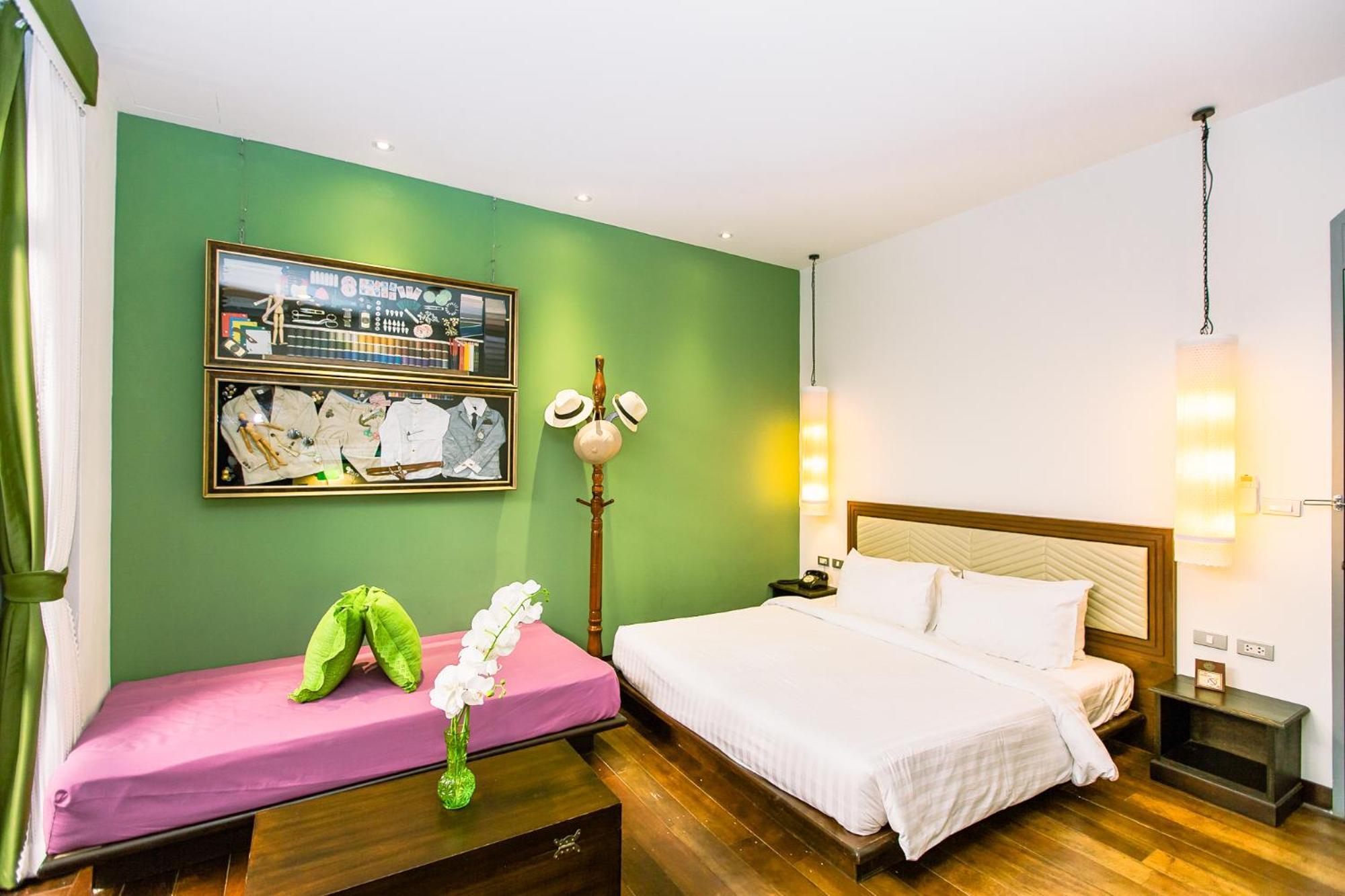 Hotel The Memory At On On Phuket