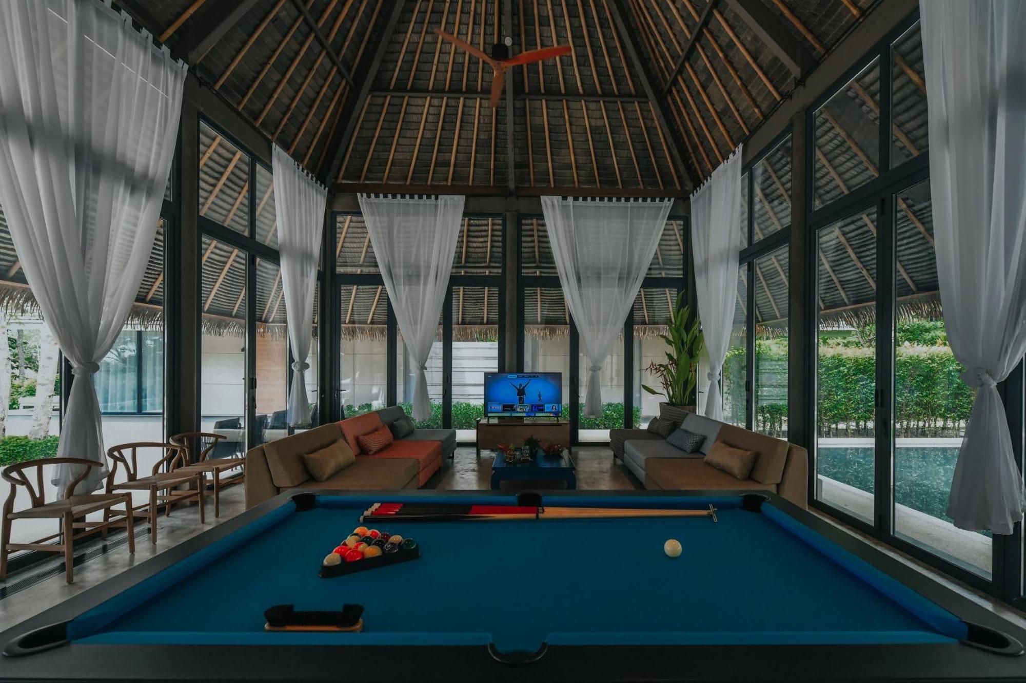 Island Escape Burasari 5*