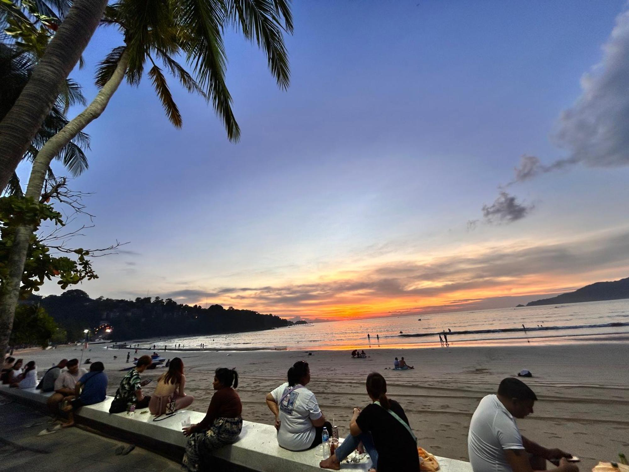 The Viva High * Patong