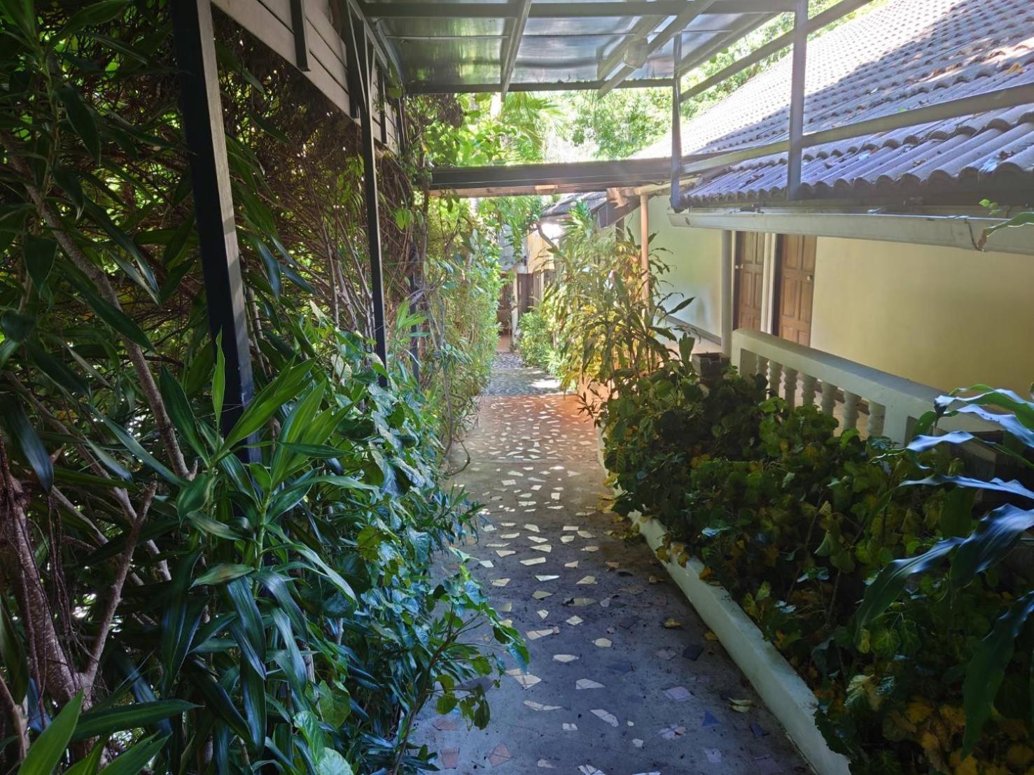 Resort On The Hill Karon