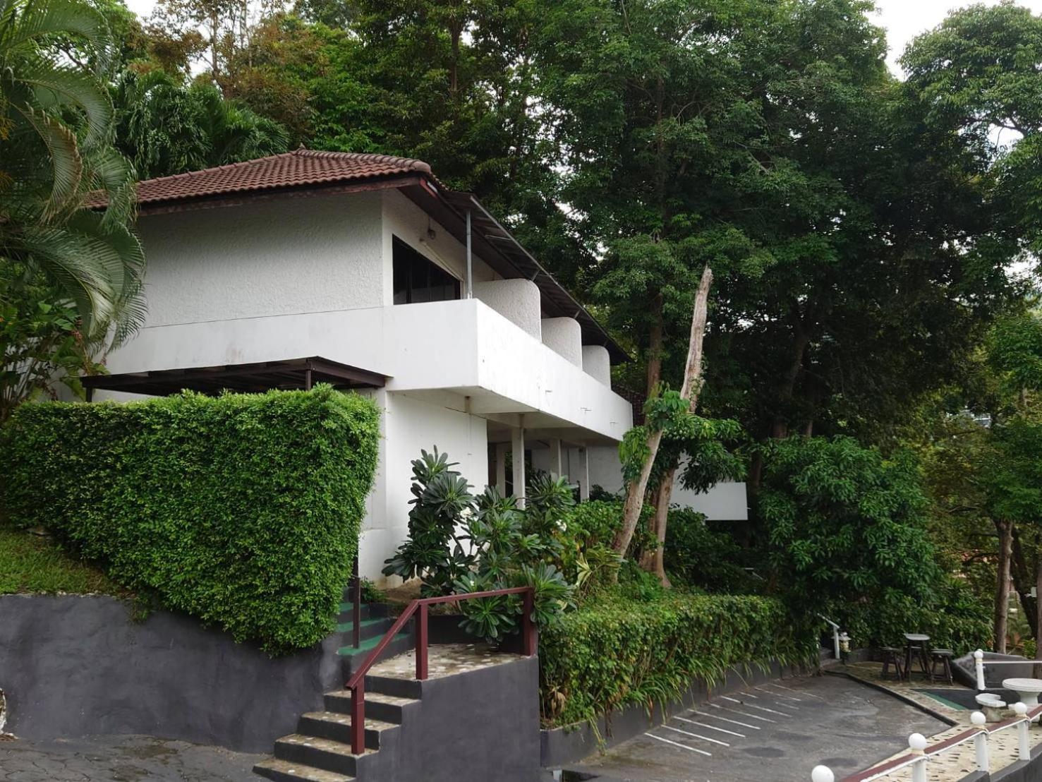 Resort On The Hill 3*