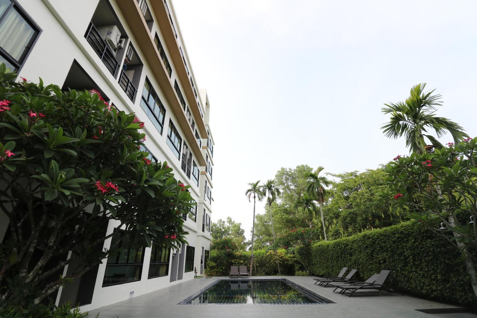 Hotel S4 - Near Phuket Airport 4*
