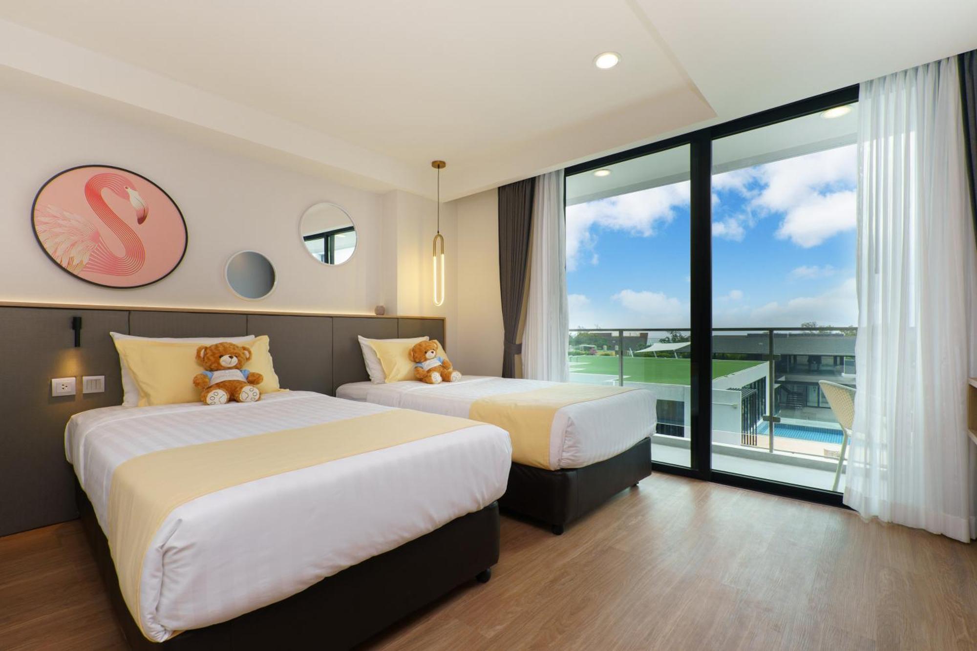 Wekata Luxury Kata Beach (Phuket)