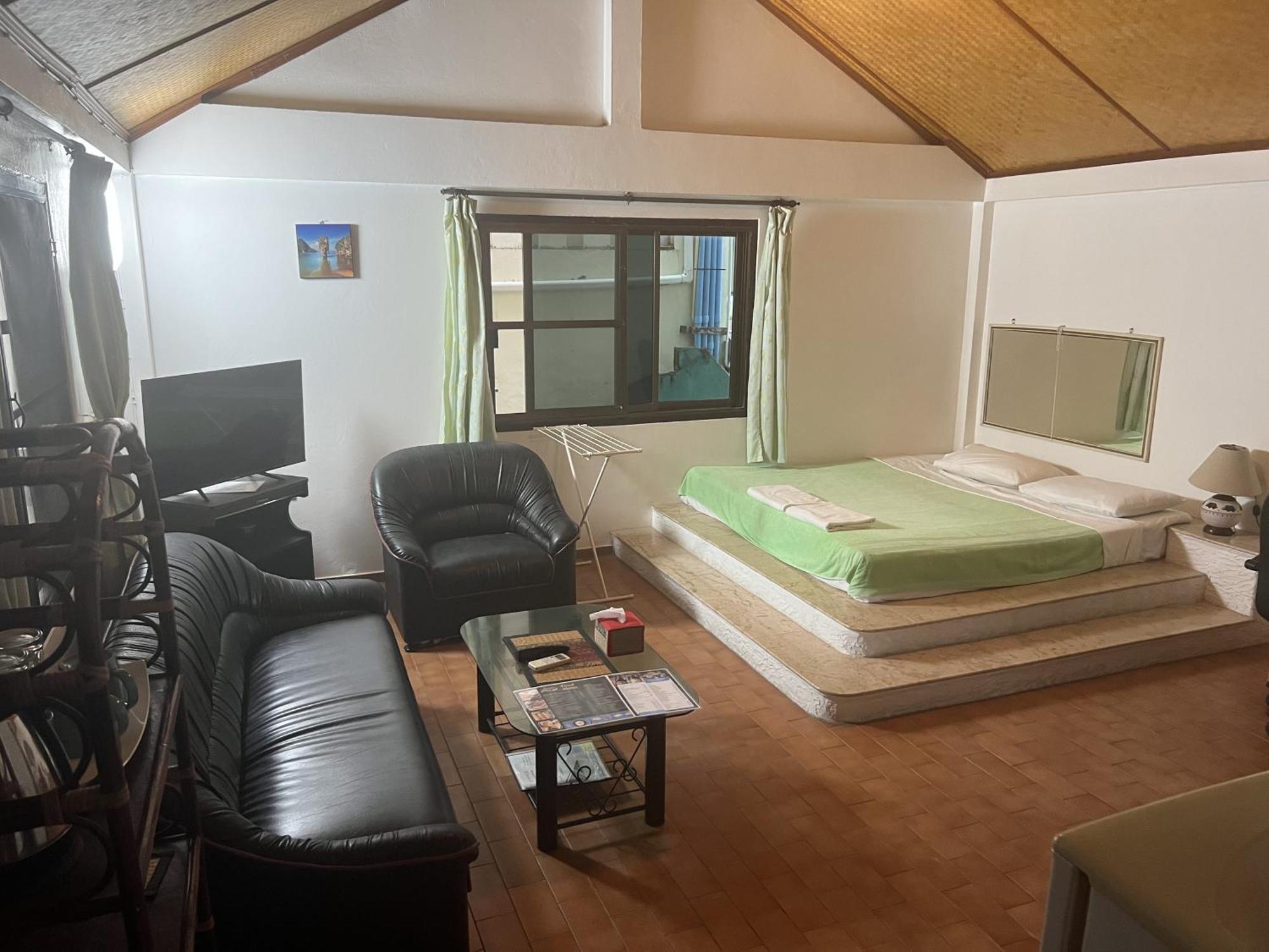 Baan Orchid Hotel 3*