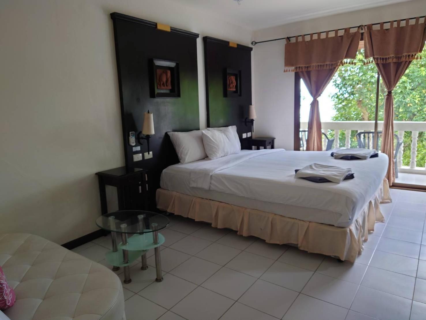 On The Hill Resort 3*