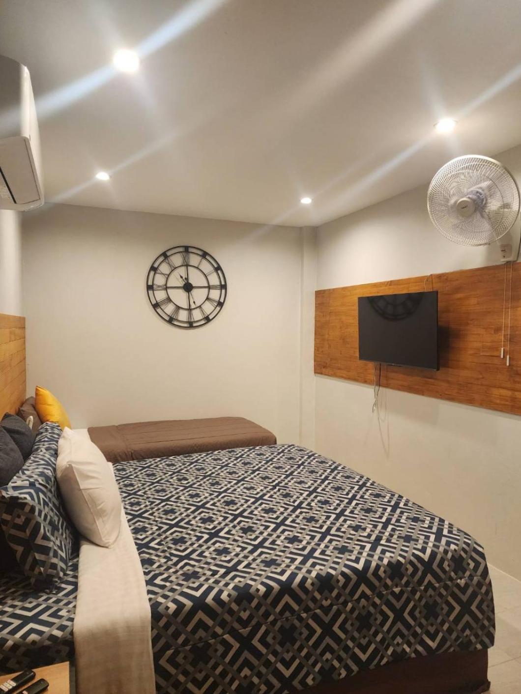 Momento Bangtao Bed & Breakfast