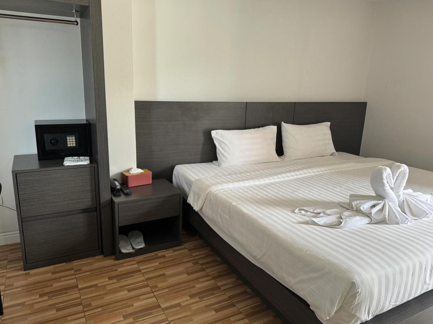 77 & Hotel Patong