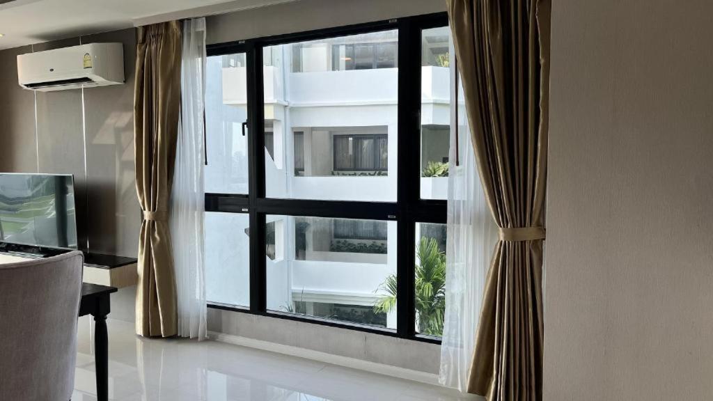 Panora Surin Mountain View By Eie.assia Apartment