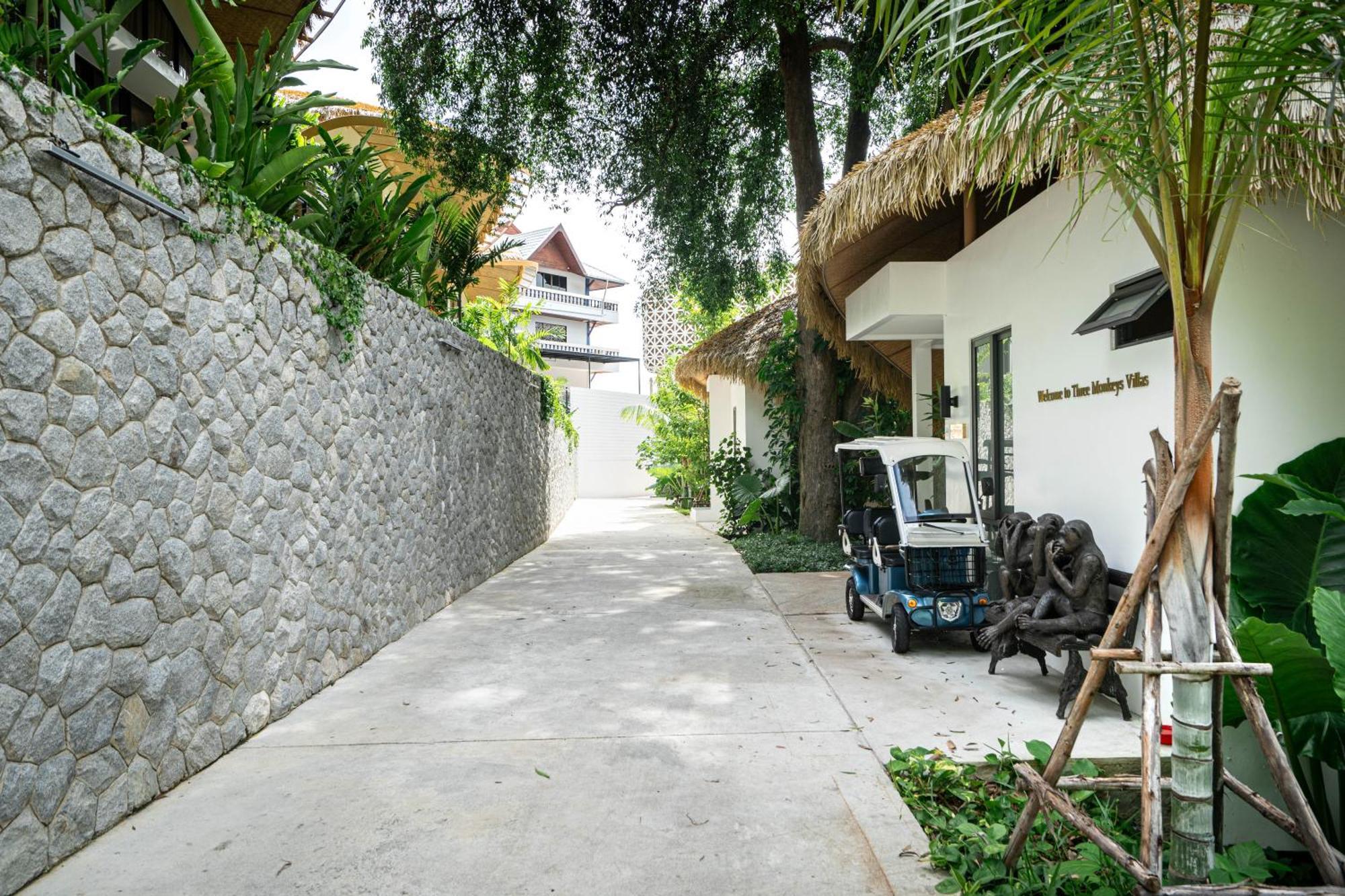 Three monkeys villas Patong