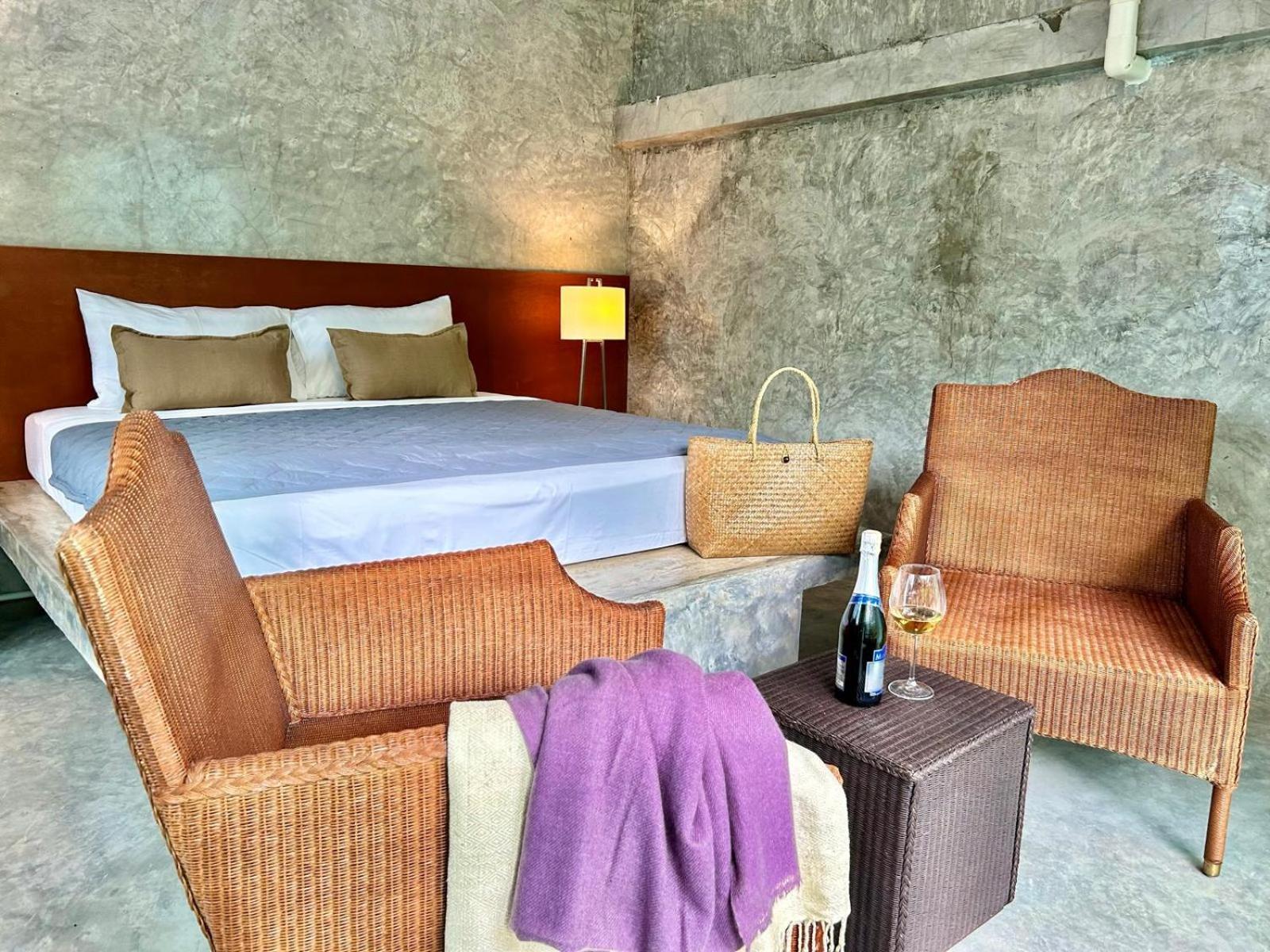 Phuket Phuchada Holiday home