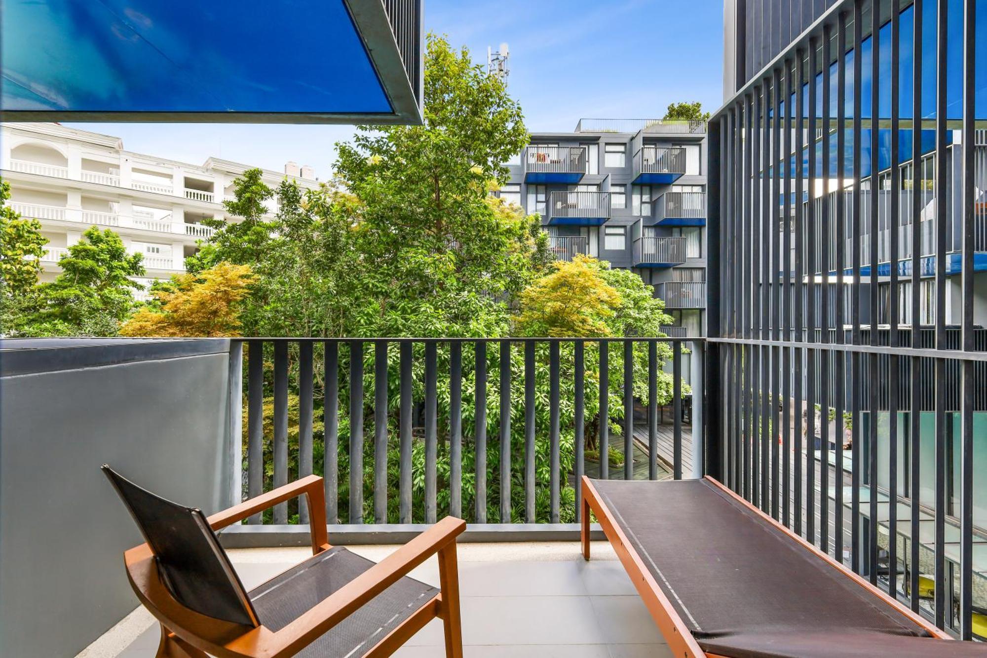 The Deck Apartment