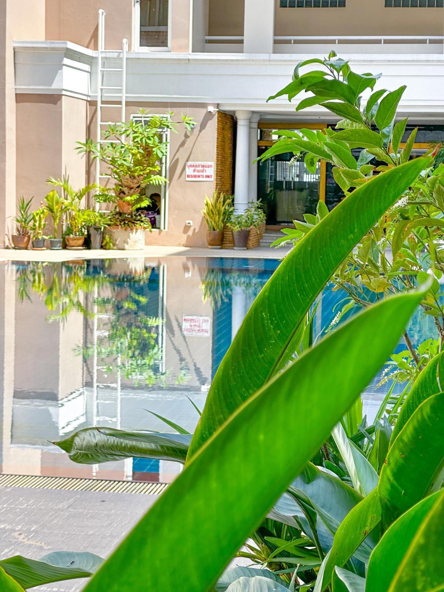 Entier, Apartment