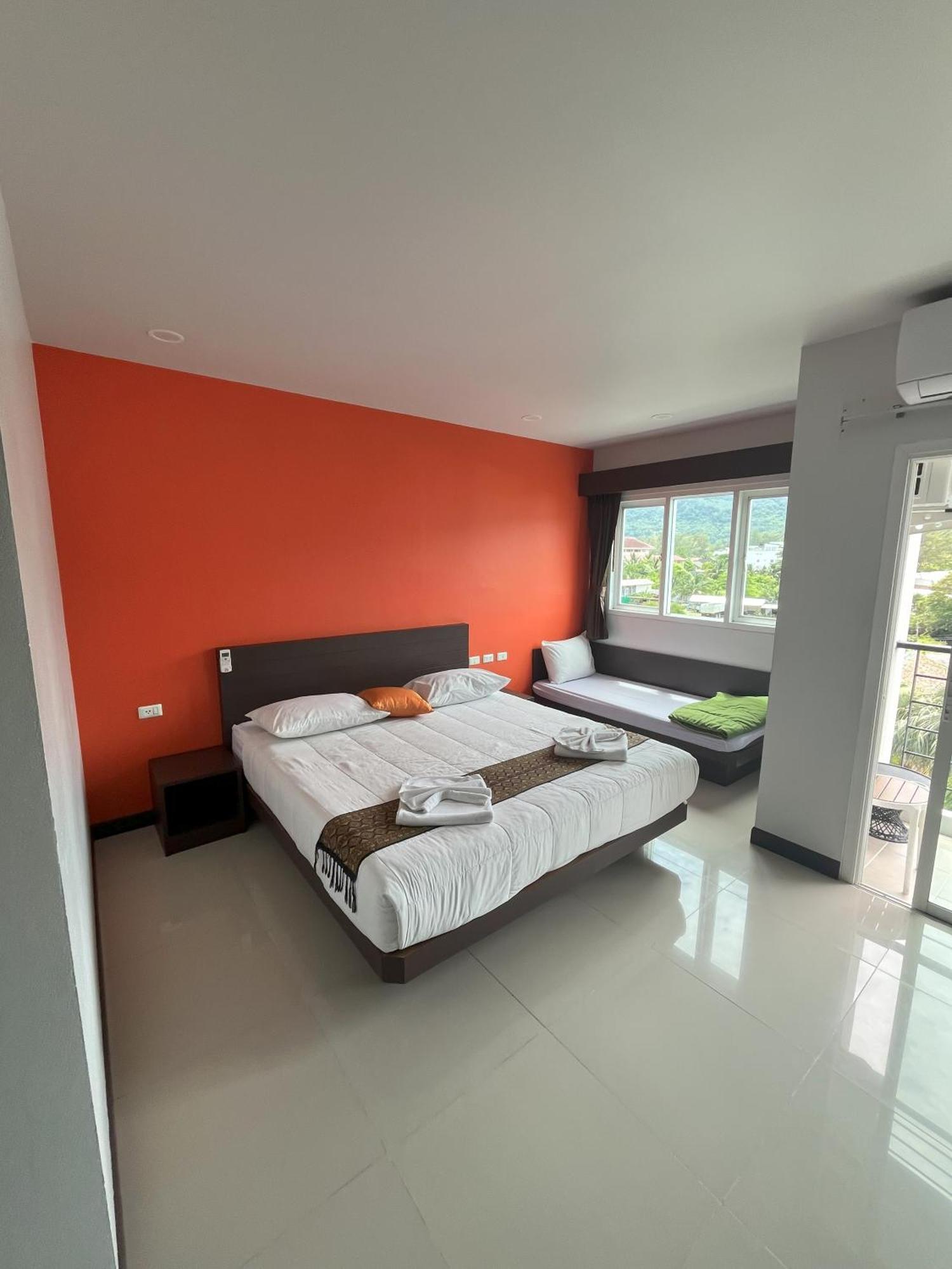 Chollada Hotel Kamala Beach