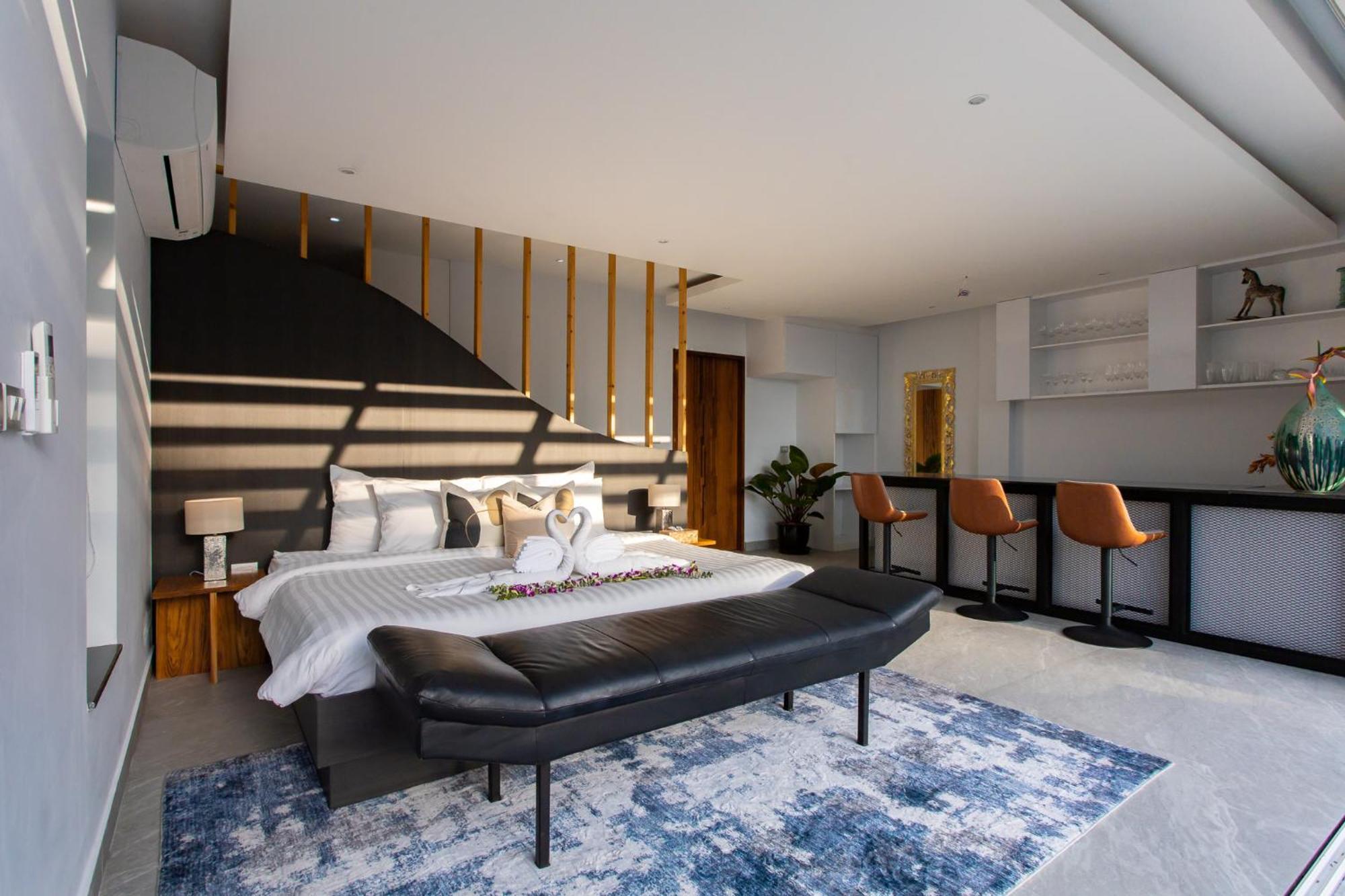 Villa Beyond-namaste 16 Bedroom Fully Staffed Seaview *