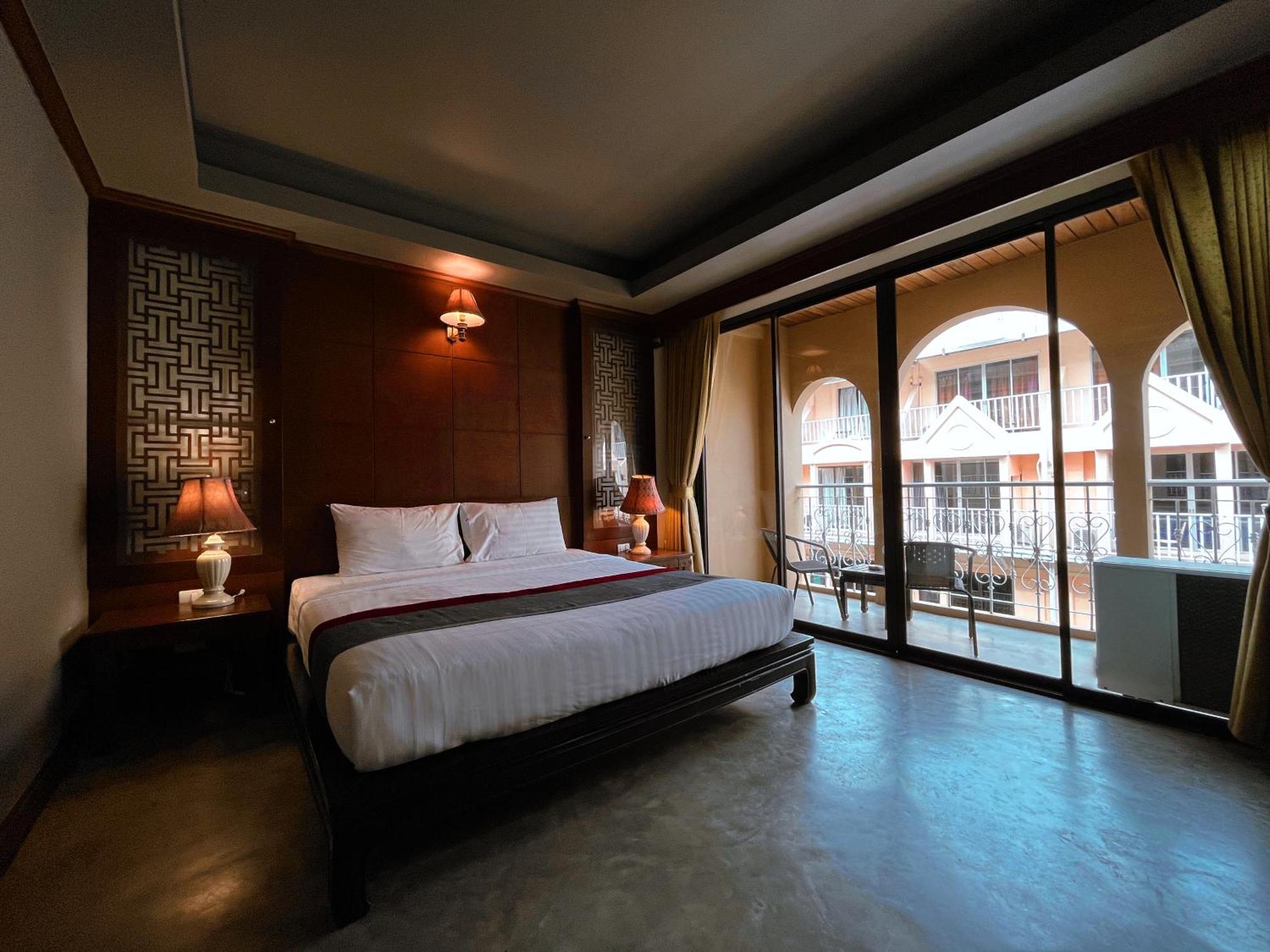 Grand Orlov Patong