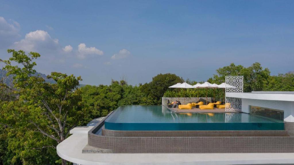 Utopia Naiharn Nai Harn