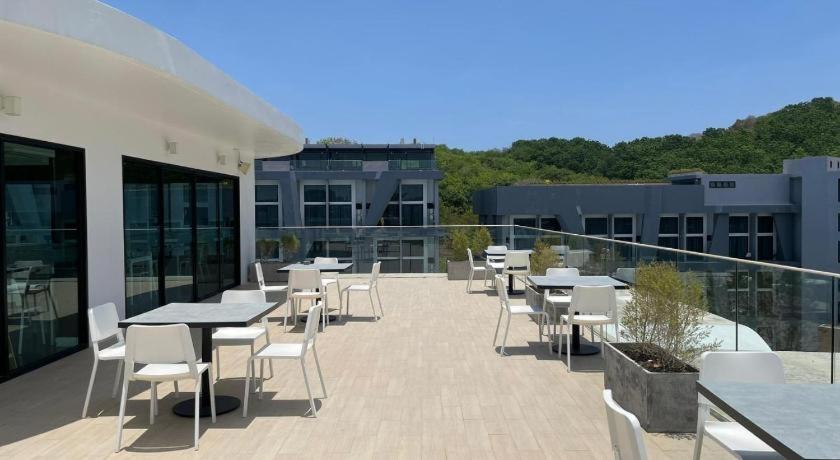 Resort Utopia Naiharn 4*