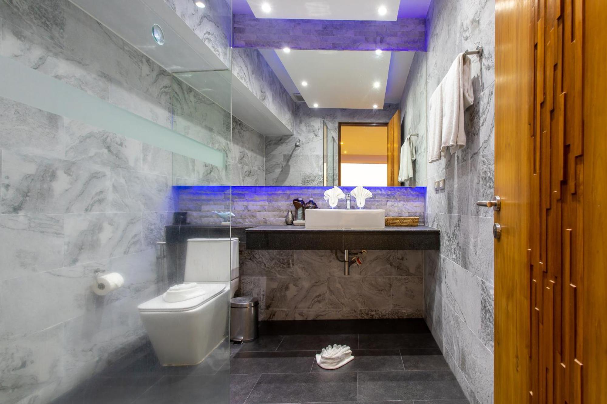 Beyond 9 Bedroom Fully Staffed Seaview Villa *