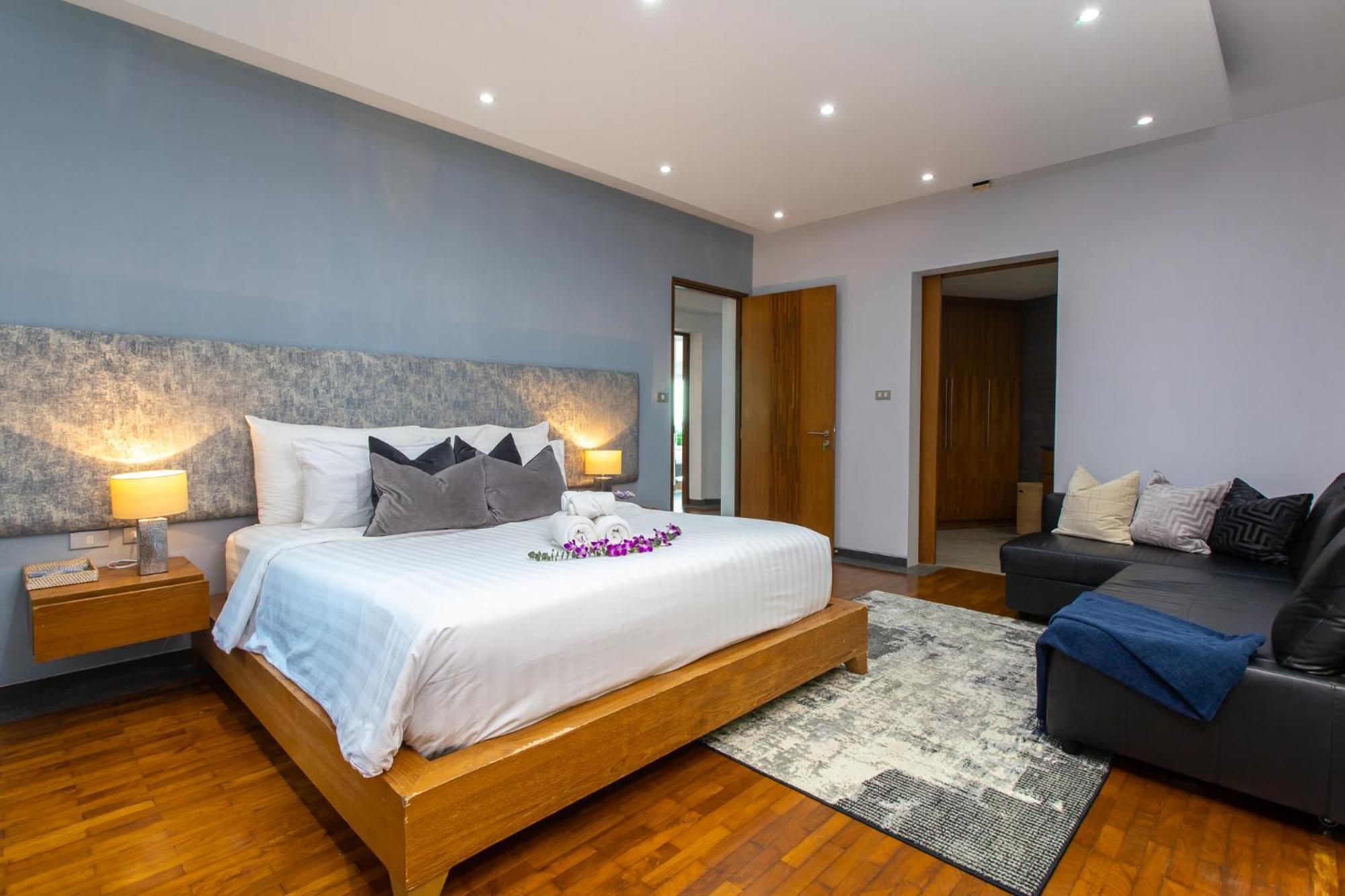 Beyond 9 Bedroom Fully Staffed Seaview Villa Bang Tao Beach (Phuket)
