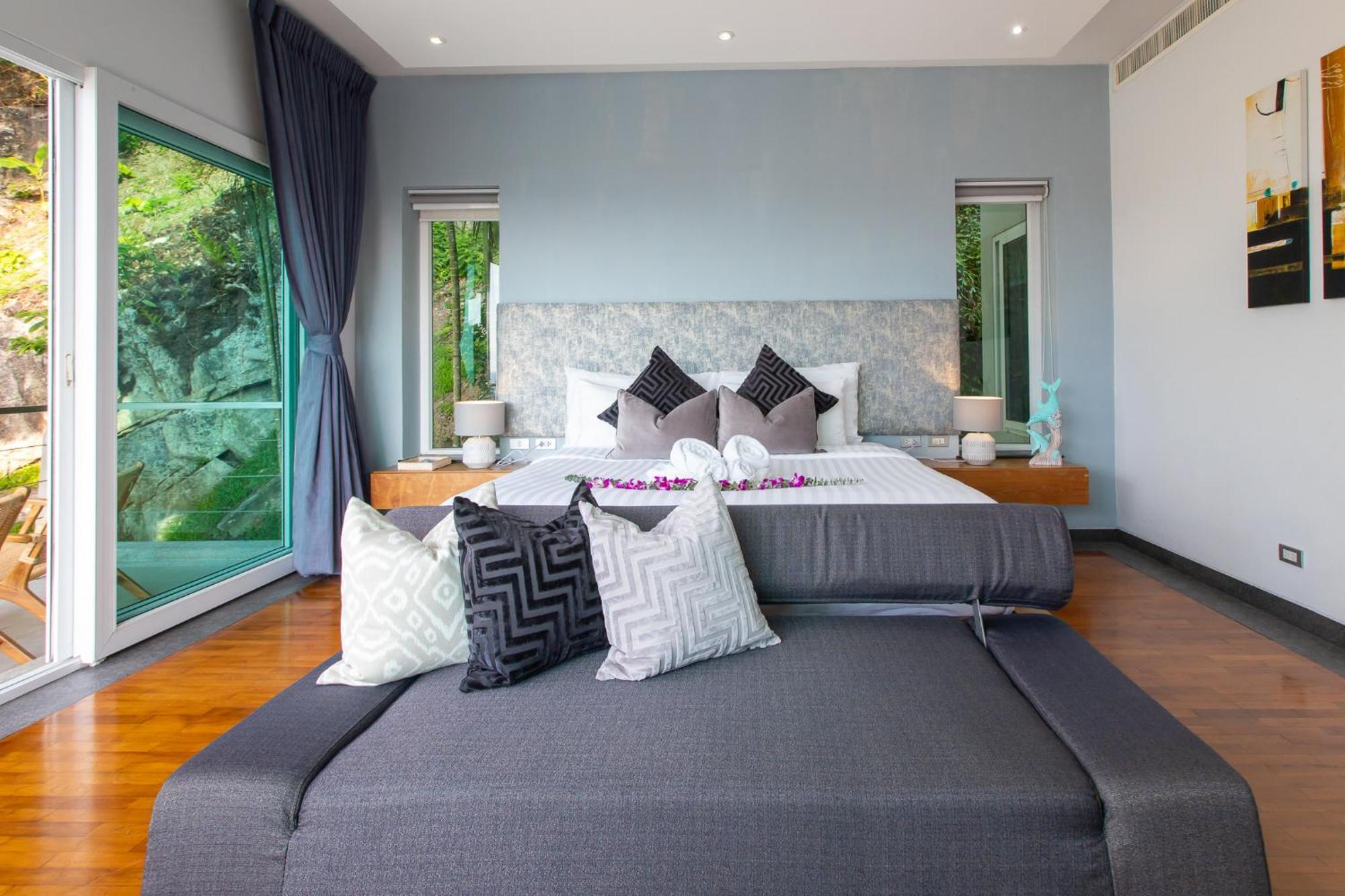 Villa Beyond 9 Bedroom Fully Staffed Seaview Bang Tao Beach (Phuket)