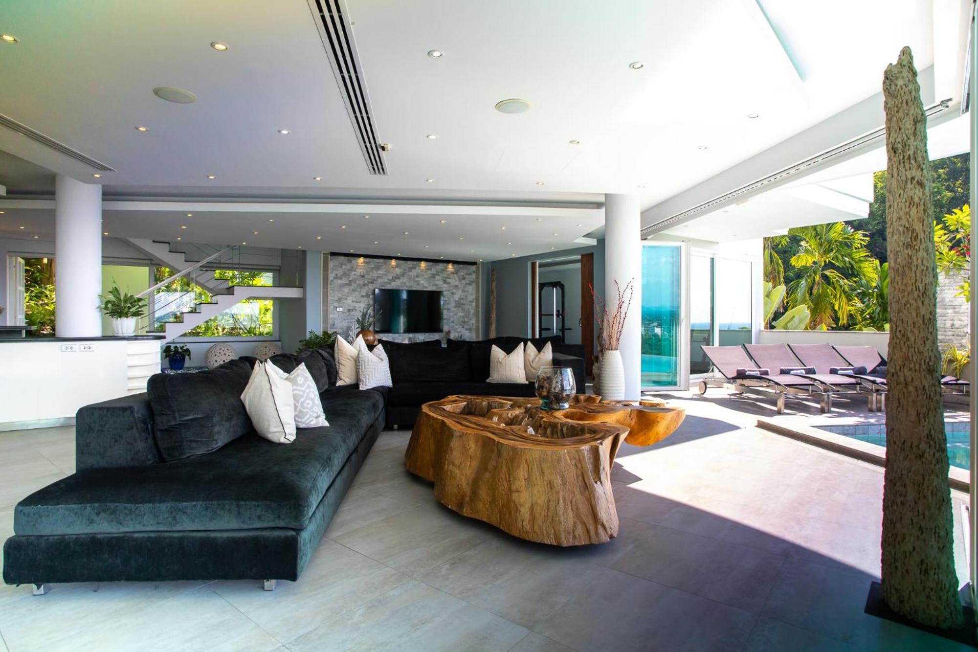 Villa Beyond 9 Bedroom Fully Staffed Seaview