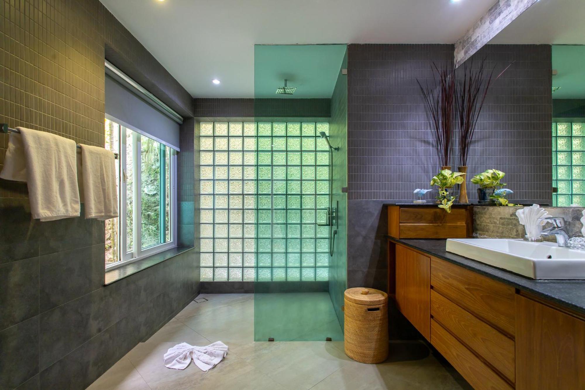 Beyond 9 Bedroom Fully Staffed Seaview Villa