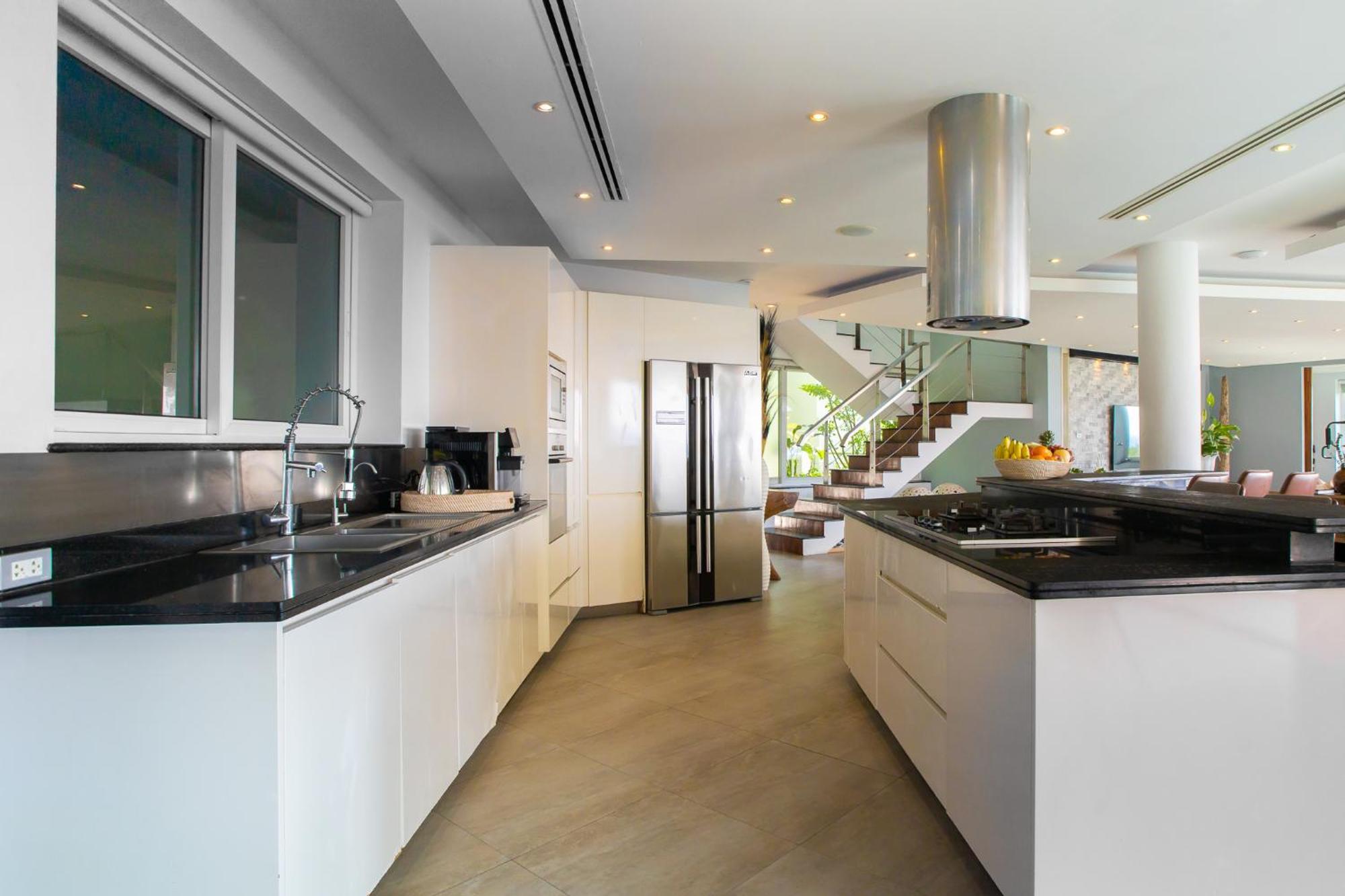 Villa Beyond 9 Bedroom Fully Staffed Seaview Bang Tao Beach (Phuket)